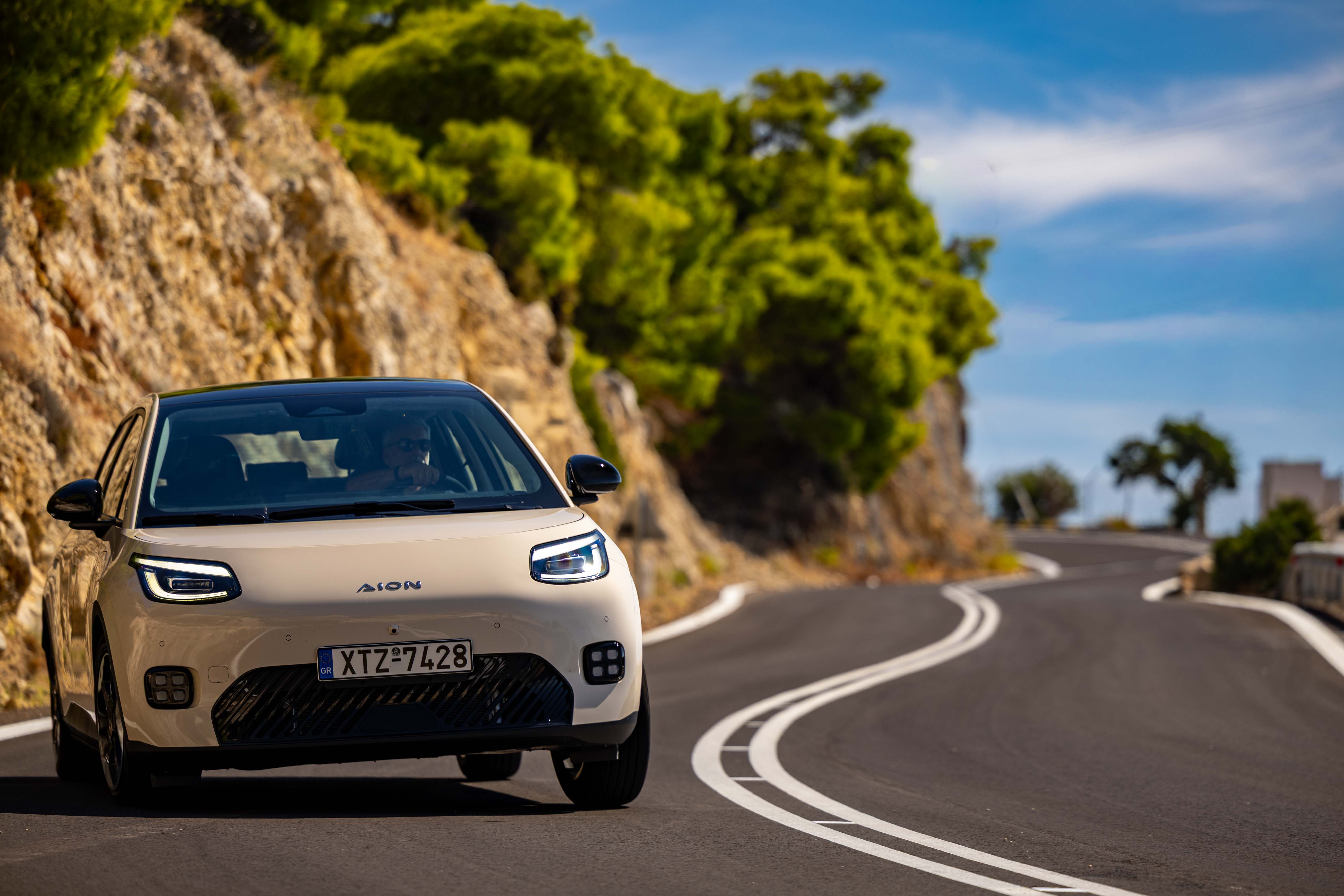 Test drive: Aion UT, Photo © DRIVE Media Group/Thanassis Koutsogiannis
