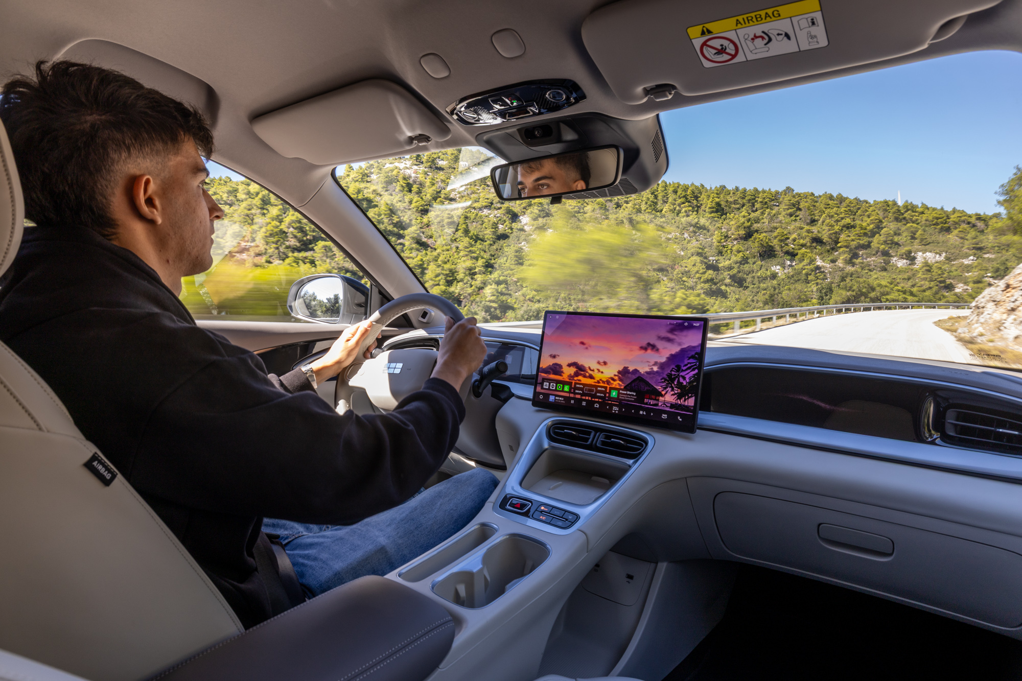 Test drive: Geely E2, Photo © DRIVE Media Group/Thanassis Koutsogiannis
