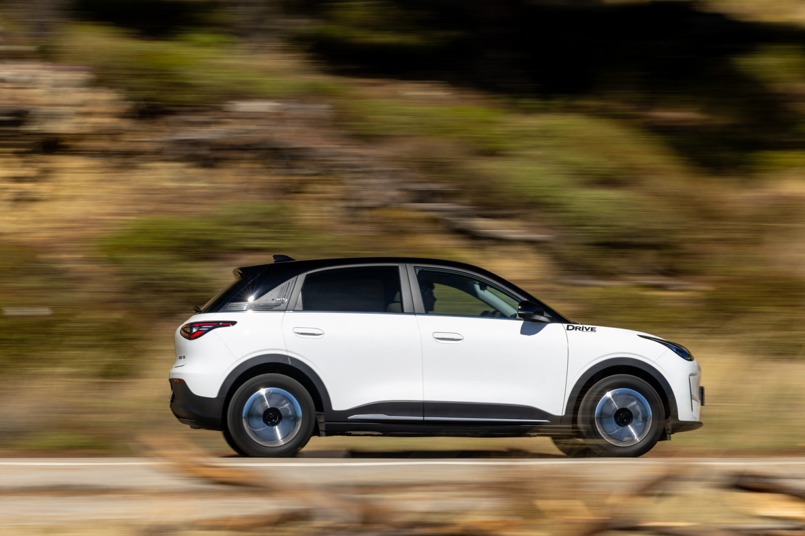 Geely E2