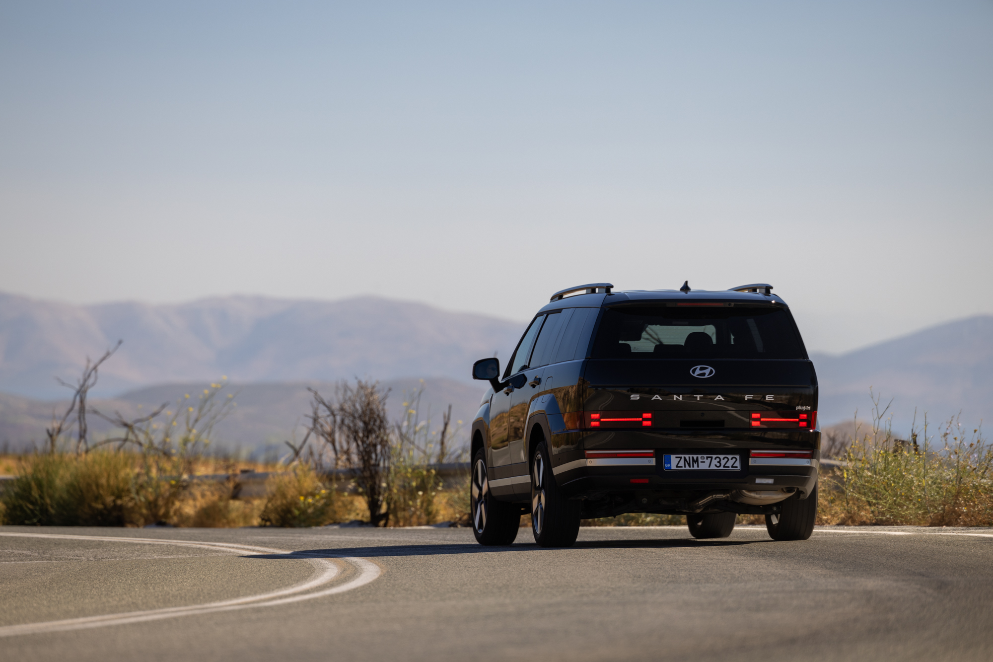 Test drive: Hyundai Santa Fe plug-in, Photo © DRIVE Media Group/Thanassis Koutsogiannis