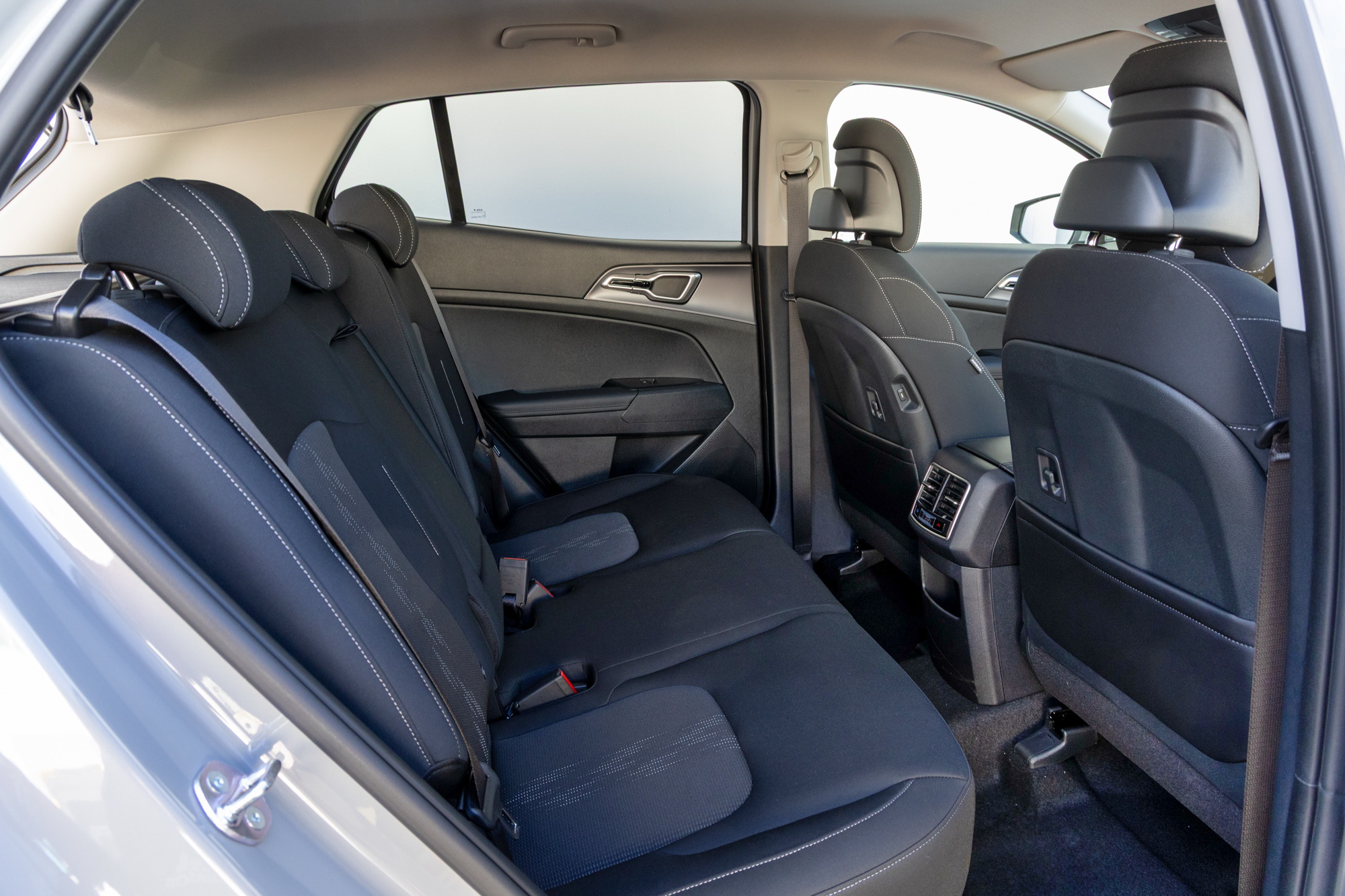 Test Drive: Kia Sportage HEV 2WD MY2026, Photo © DRIVE Media Group/Thanassis Koutsogiannis