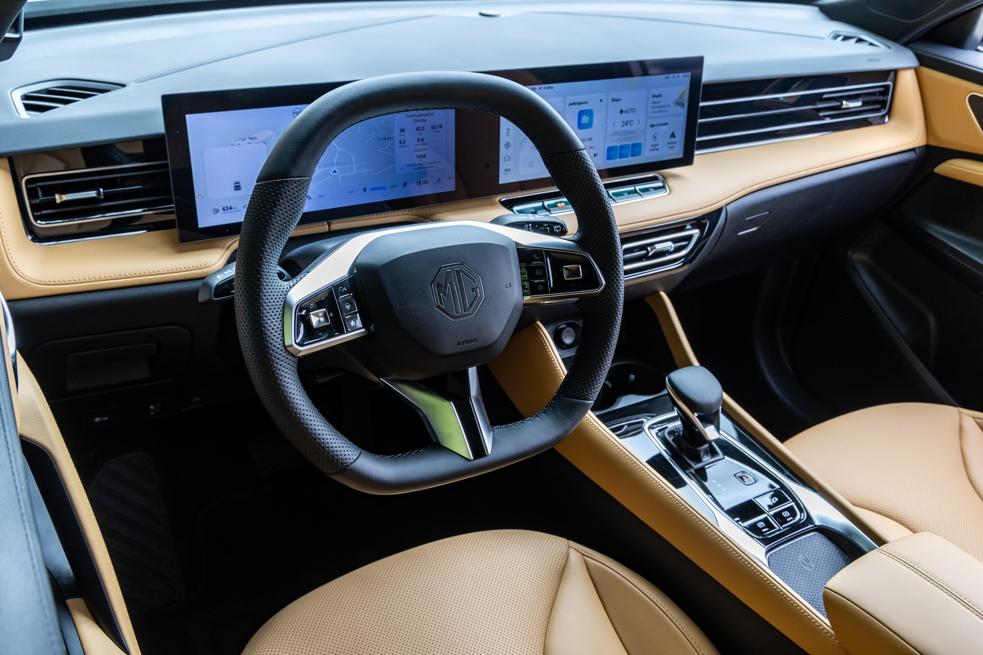 Test drive: MG HS 2025, Photo © DRIVE Media Group/Thanassis Koutsogiannis