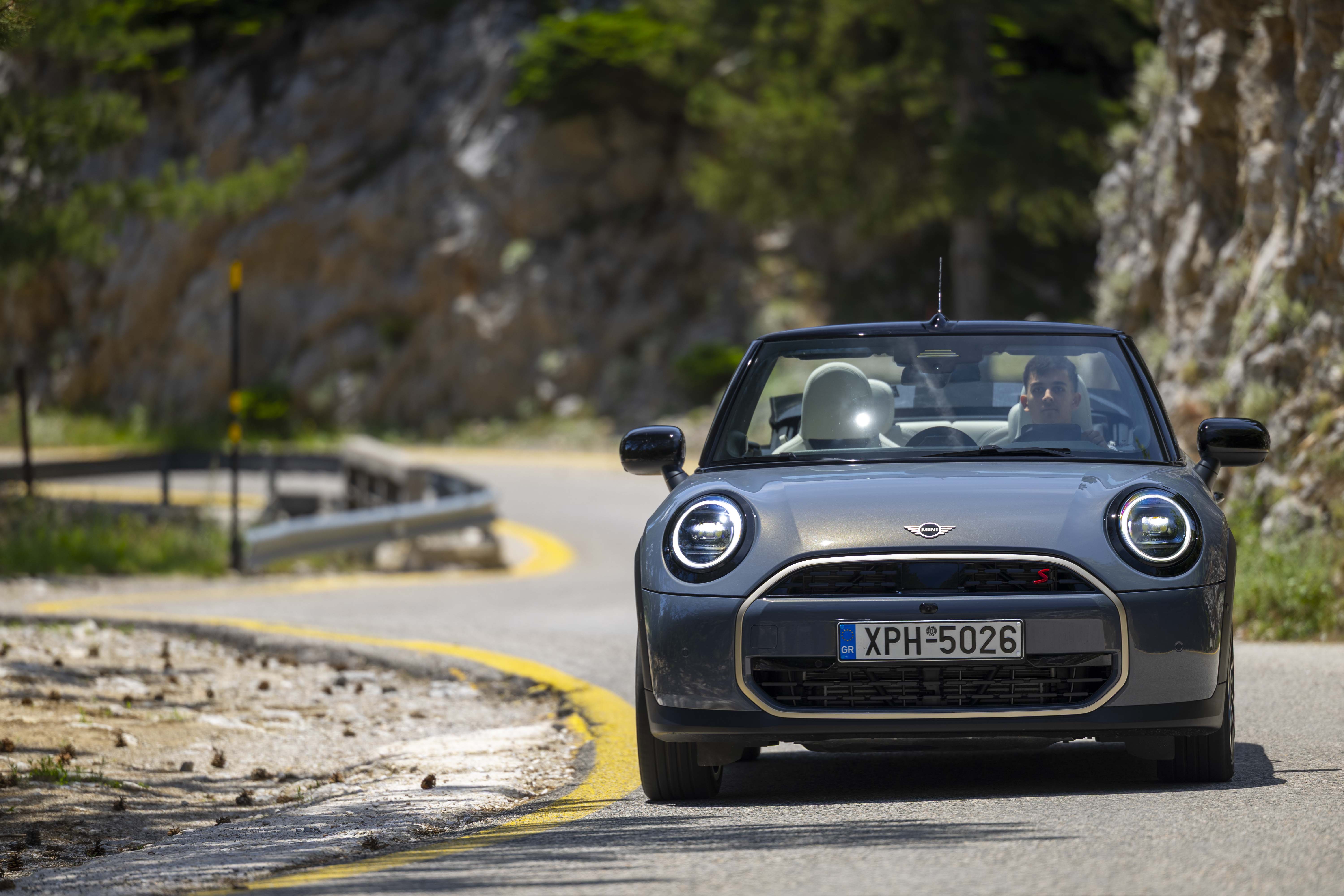 Test drive: MINI Cooper Cabrio S, Photo © DRIVE Media Group/Thanassis Koutsogiannis