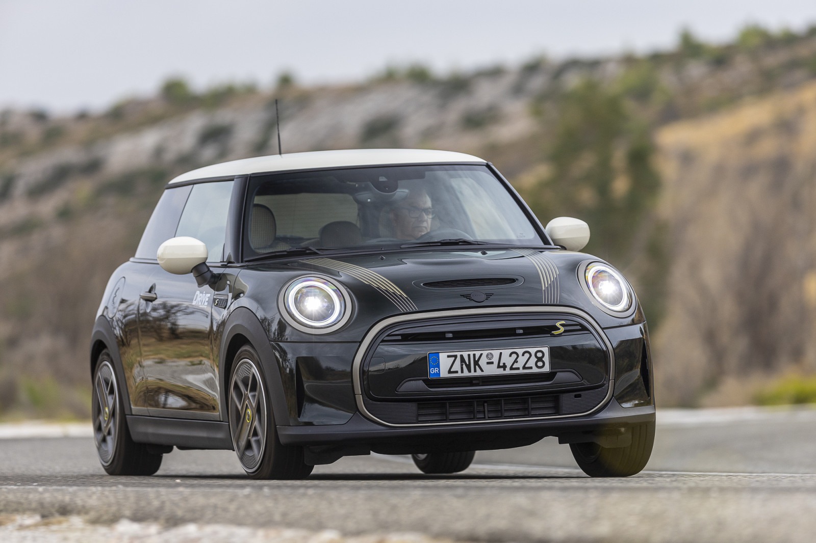 MINI Cooper SE Resolute