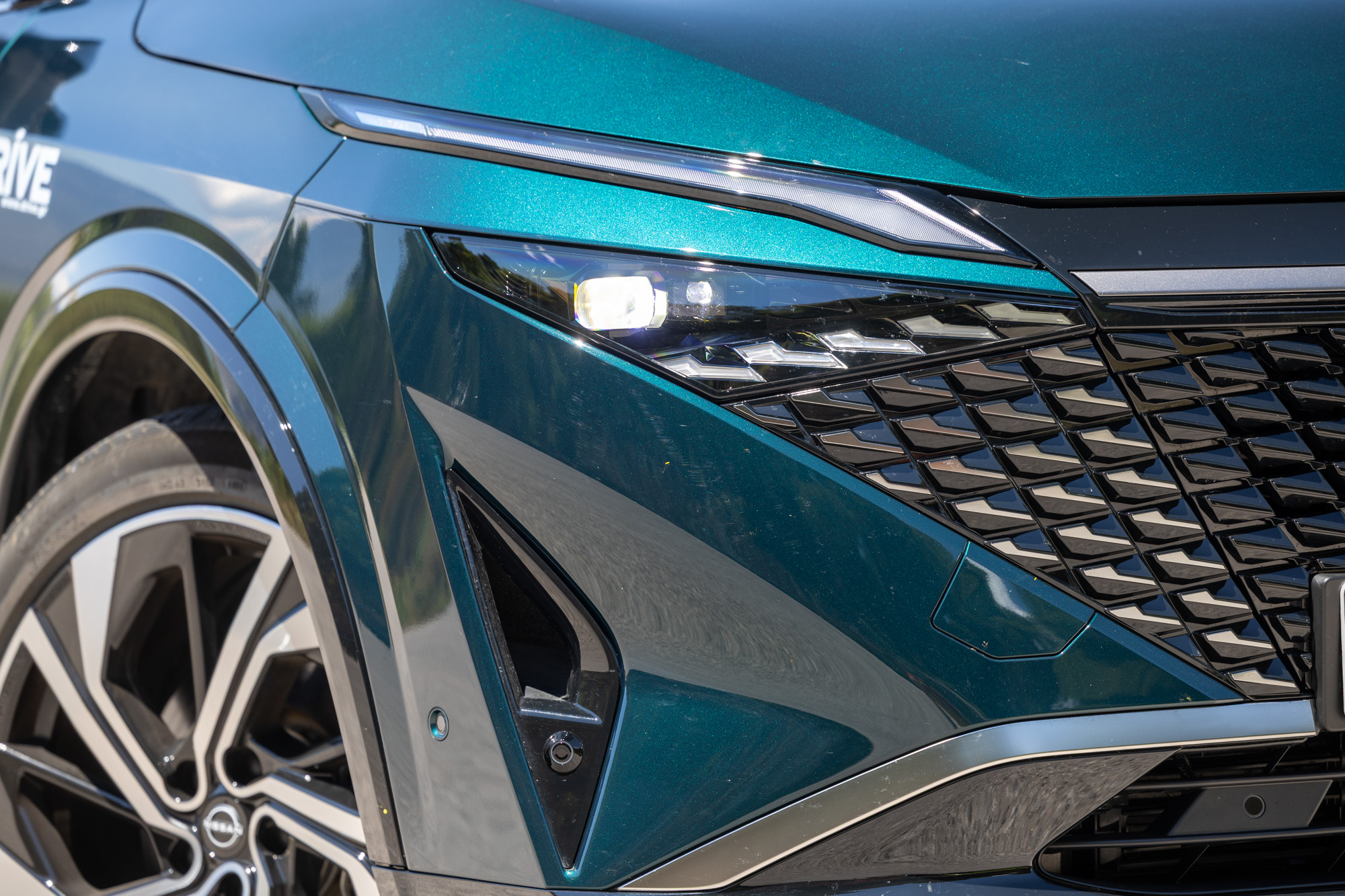 Test drive: Nissan Qashqai e-Power, Photo © DRIVE Media Group/Thanassis Koutsogiannis