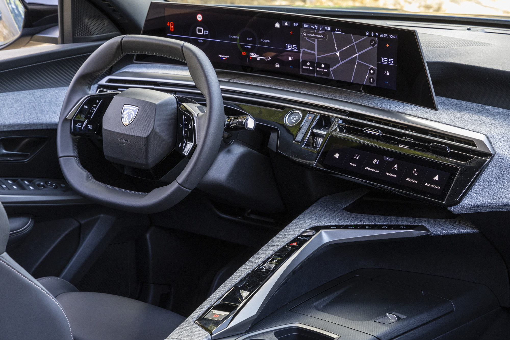 Test drive: Peugeot 3008 Hybrid 136 e-DCS6, Photo © DRIVE Media Group/Thanassis Koutsogiannis