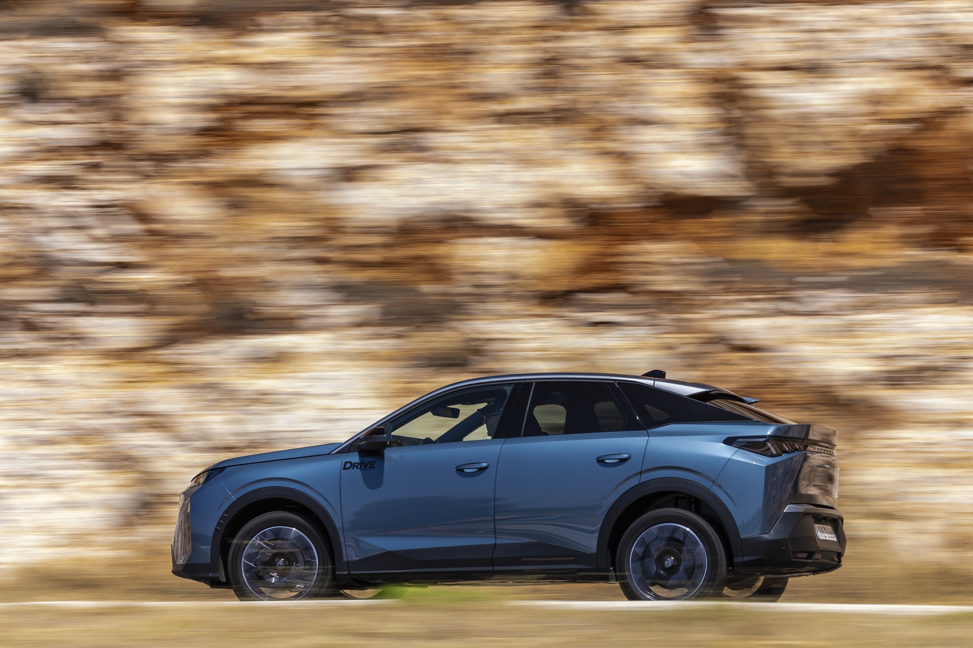Test drive: Peugeot 3008 Hybrid 136 e-DCS6, Photo © DRIVE Media Group/Thanassis Koutsogiannis