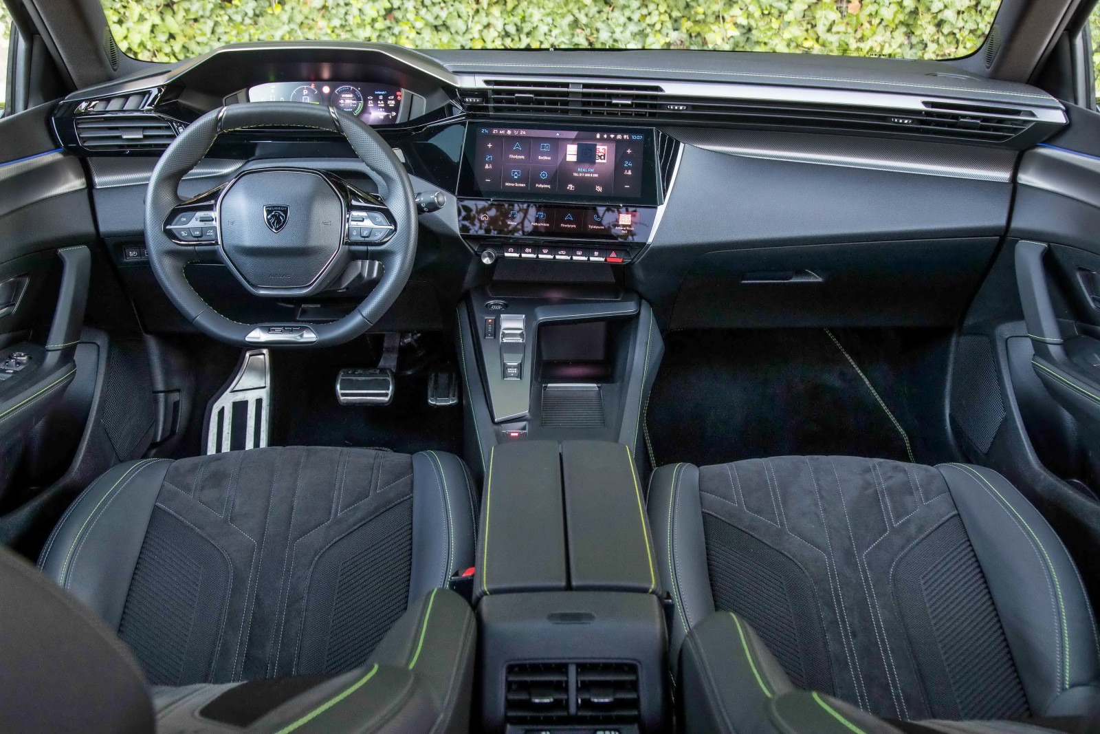 Peugeot 308 gt hybrid