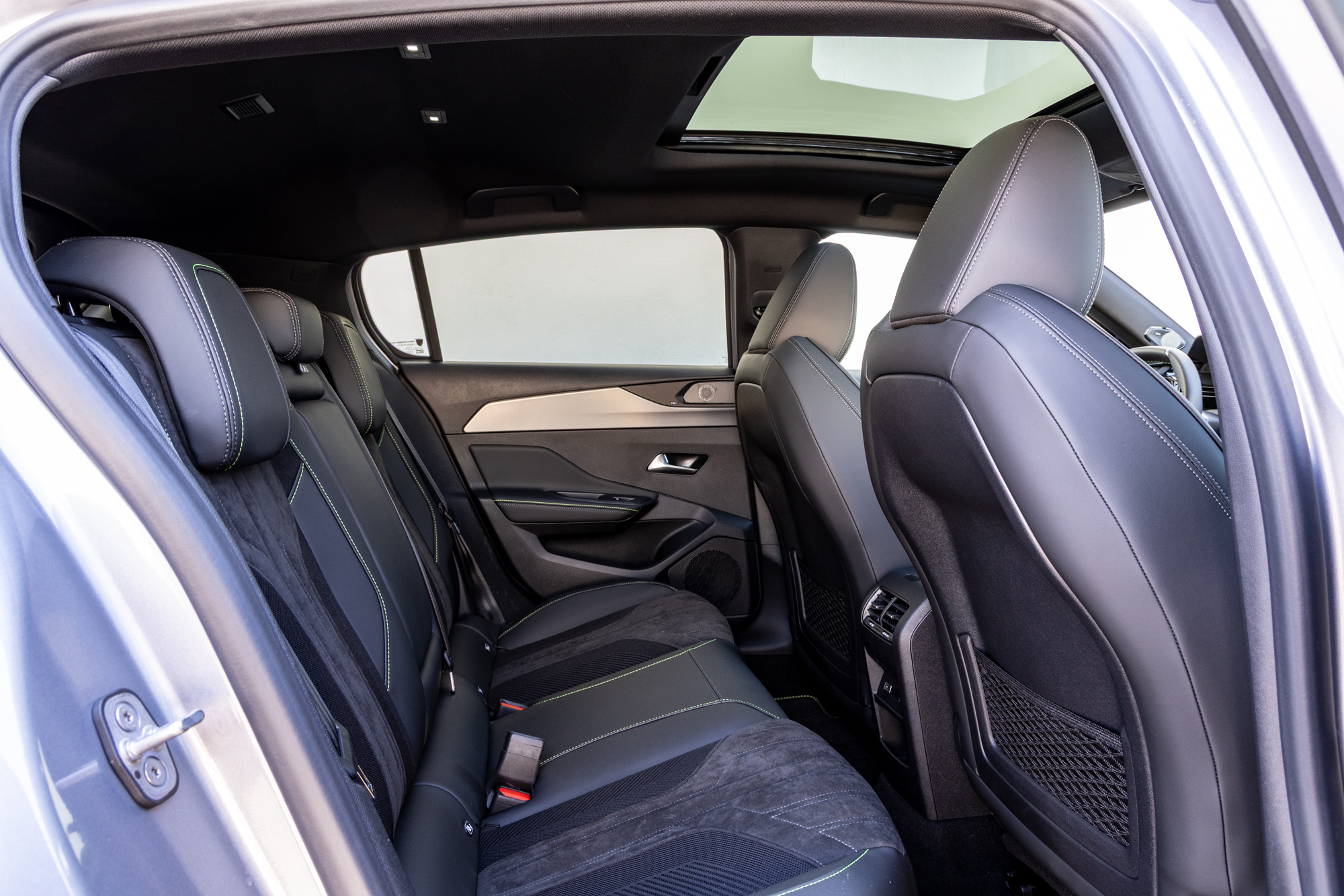 Test drive: Peugeot 308 Hybrid 145 ΜΥ2026, Photo © DRIVE Media Group/Thanassis Koutsogiannis