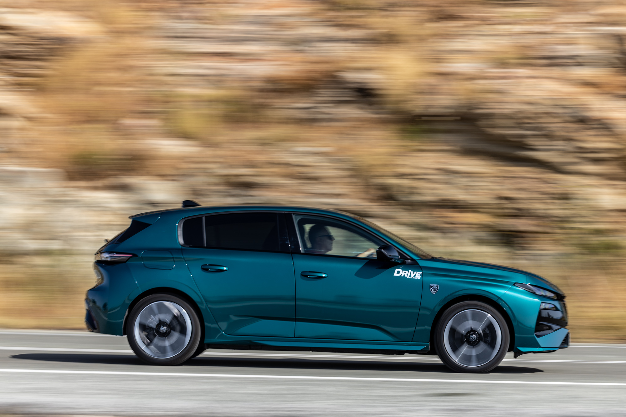 Test drive: Peugeot E-308 ΜΥ2026, Photo © DRIVE Media Group/Thanassis Koutsogiannis