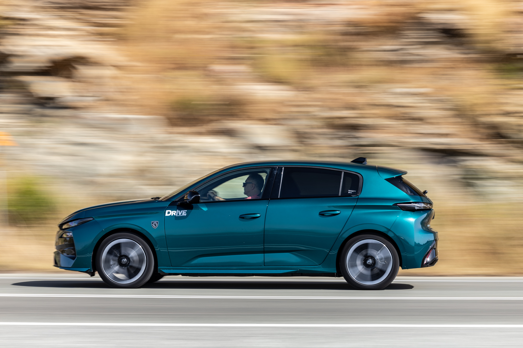 Test drive: Peugeot E-308 ΜΥ2026, Photo © DRIVE Media Group/Thanassis Koutsogiannis
