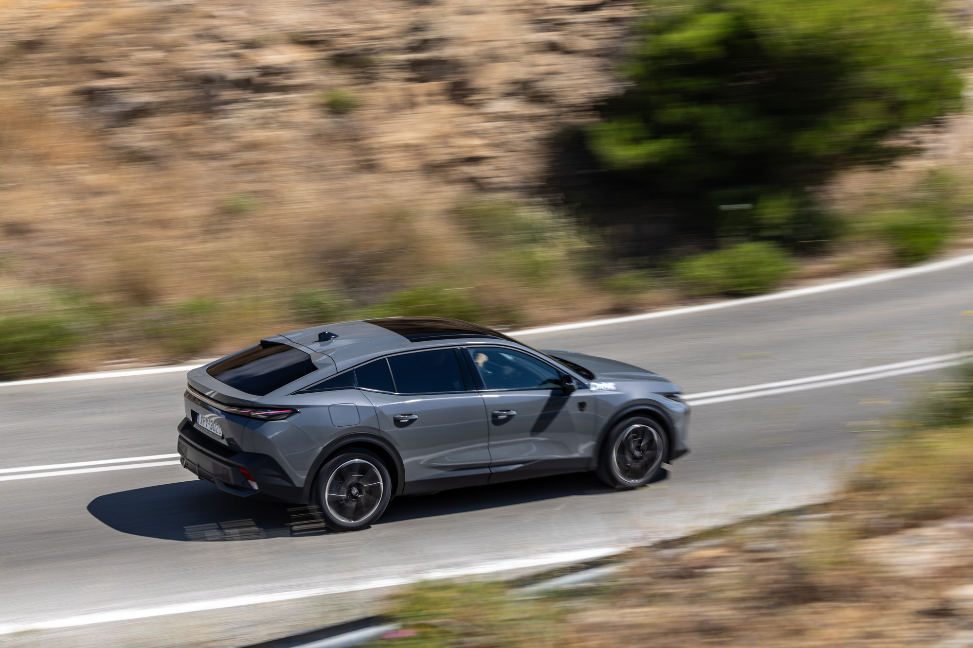 Peugeot 408, Test drive: Peugeot Ε-408, Photo © DRIVE Media Group/Thanassis Koutsogiannis
