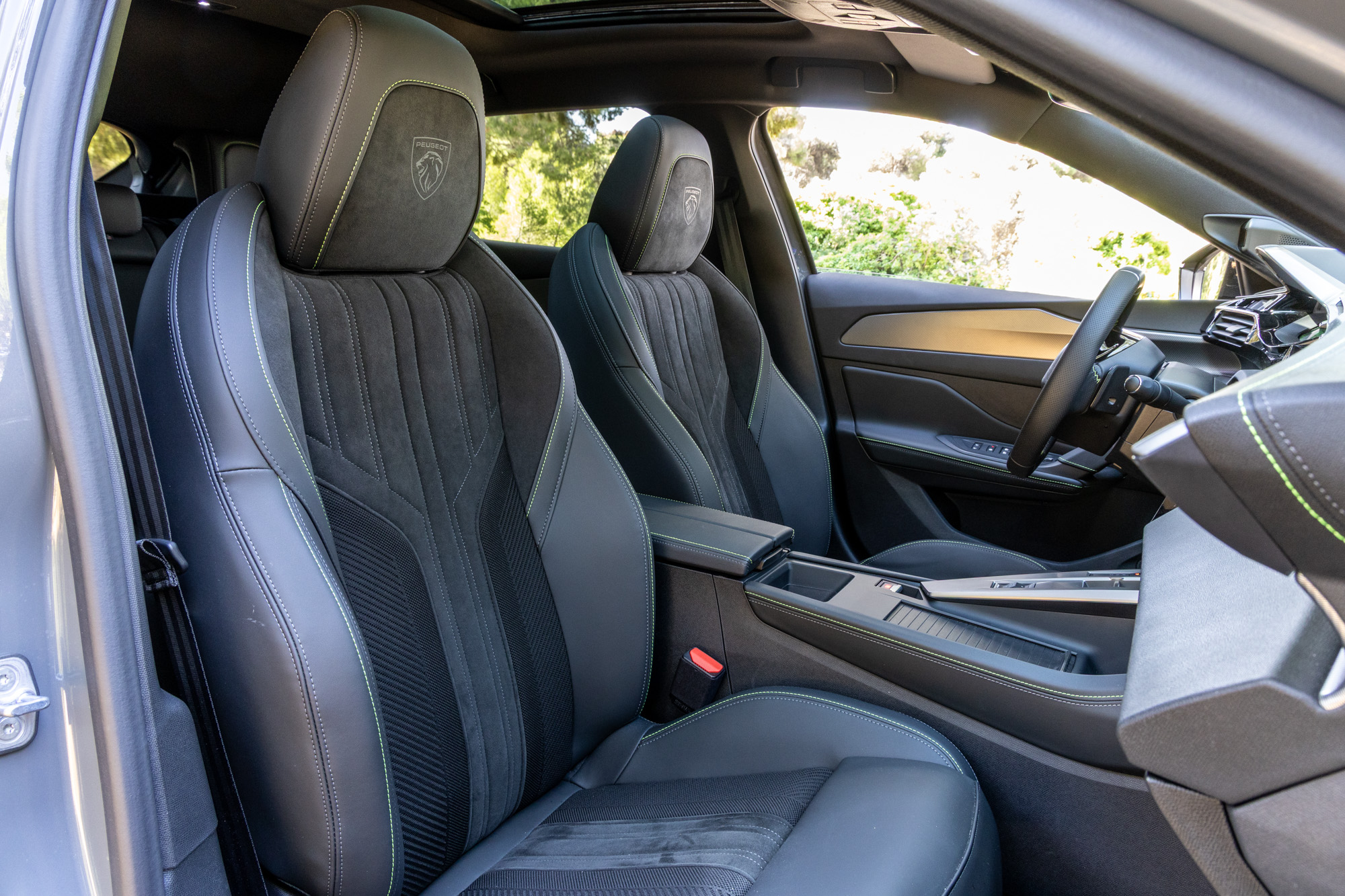 Peugeot 408, Test drive: Peugeot Ε-408, Photo © DRIVE Media Group/Thanassis Koutsogiannis