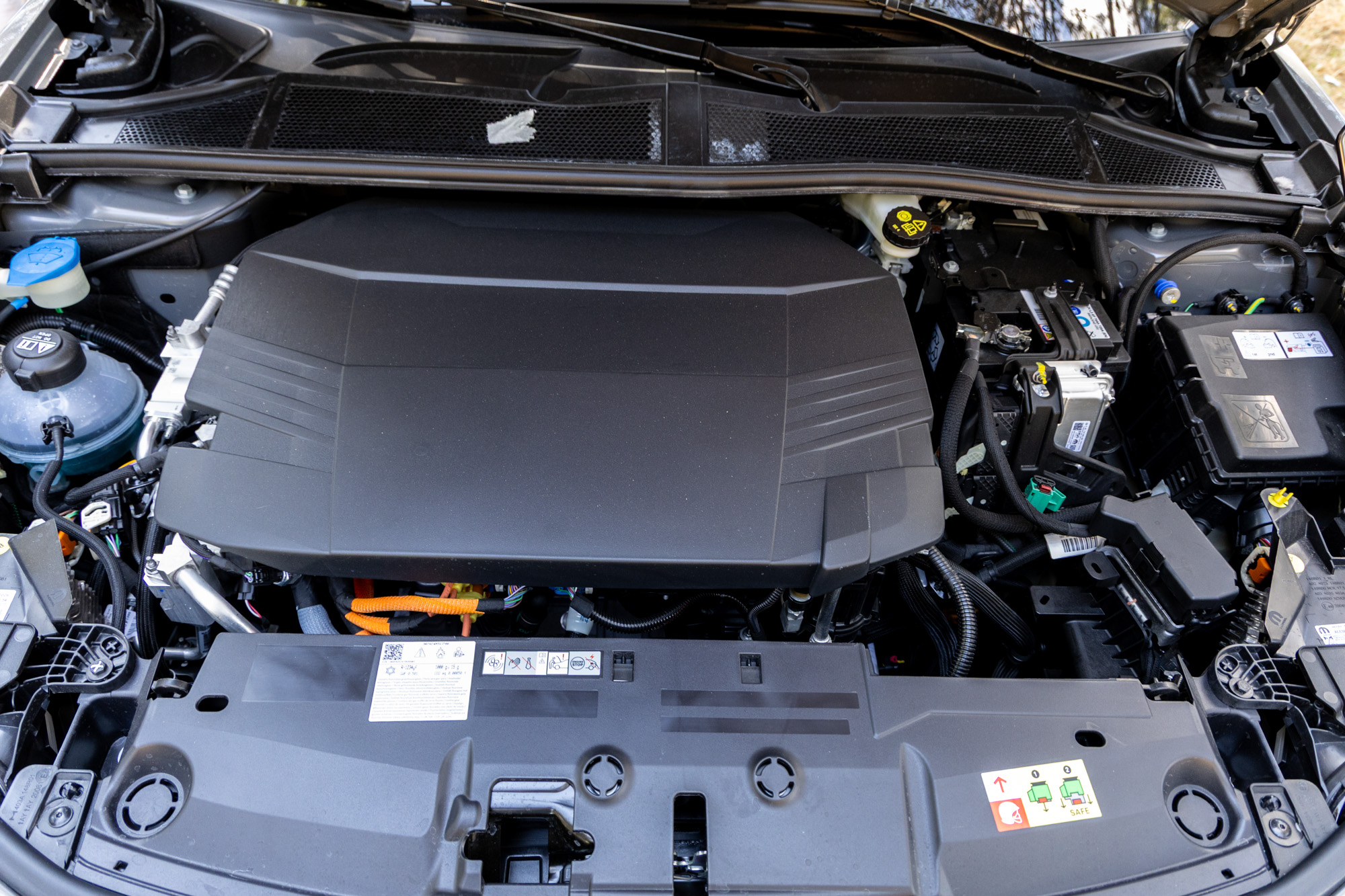 Peugeot 408, Test drive: Peugeot Ε-408, Photo © DRIVE Media Group/Thanassis Koutsogiannis