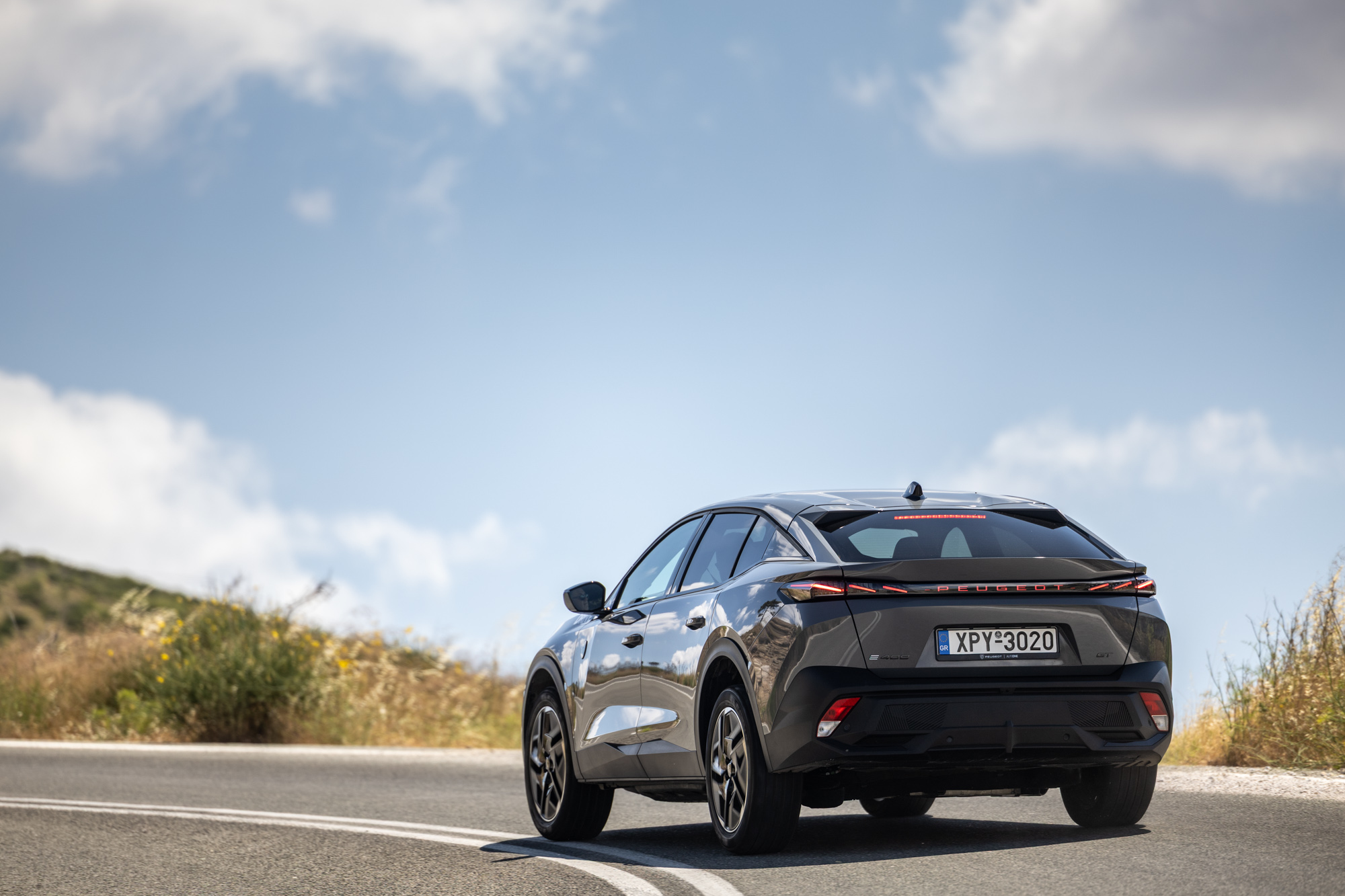 Peugeot 408, Test drive: Peugeot Ε-408, Photo © DRIVE Media Group/Thanassis Koutsogiannis