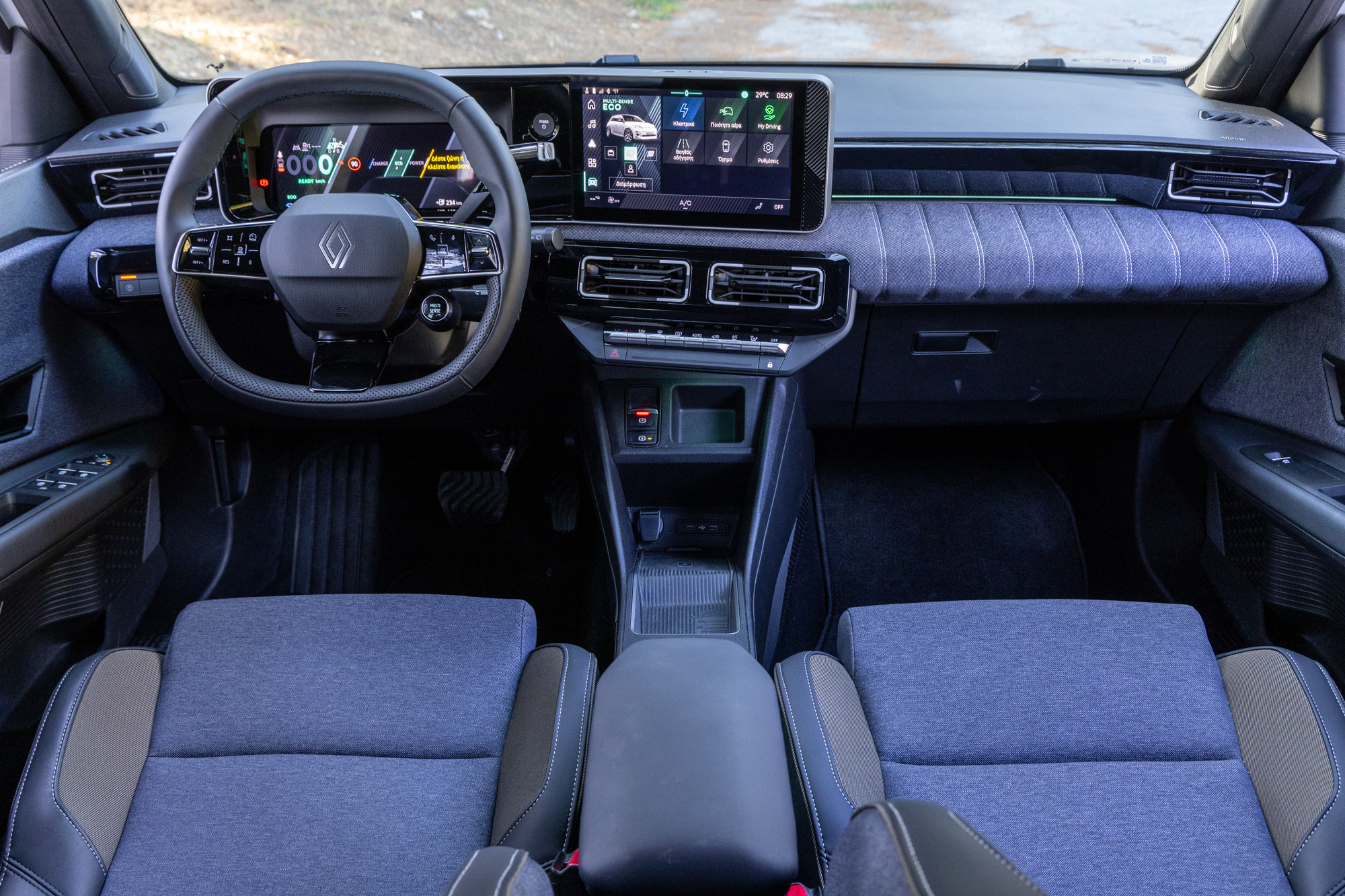 Test drive: Renault 5 E-Tech 120 PS, Photo © DRIVE Media Group/Thanassis Koutsogiannis