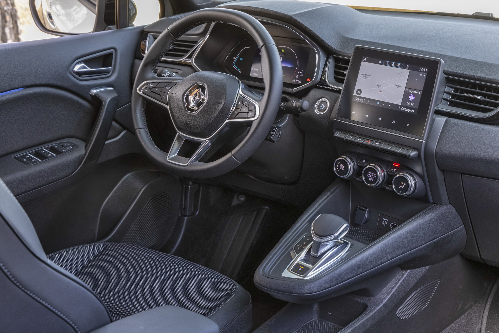 Test drive: Renault Captur E-Tech Full Hybrid - Photos © DRIVE Media Group/Thanassis Koutsogiannis