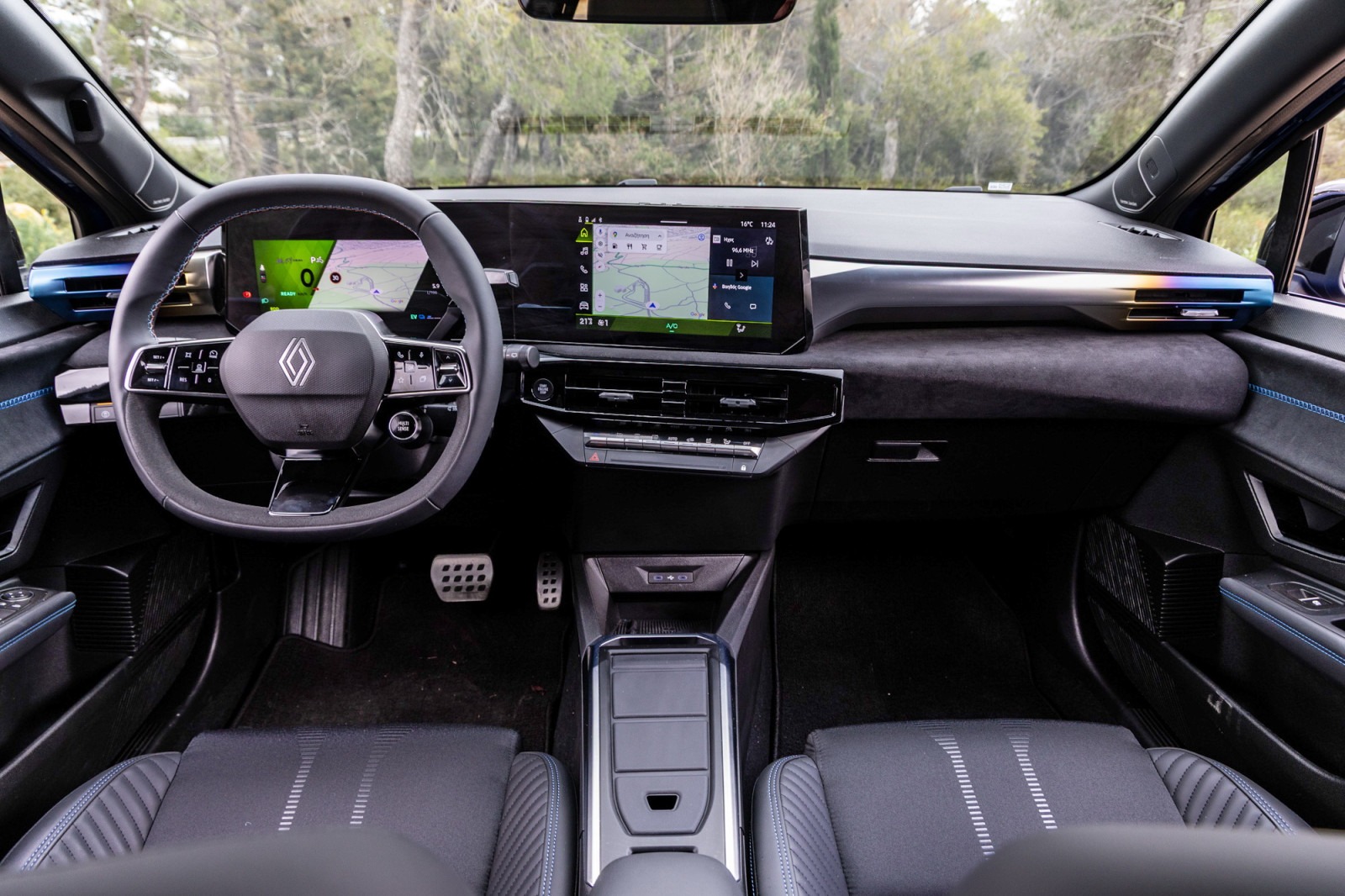 Renault Clio E-Tech - σουπερμίνι