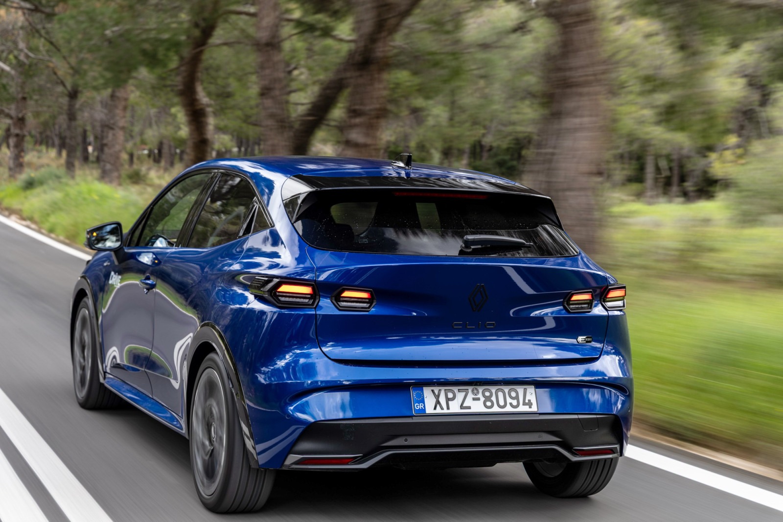 Renault Clio E-Tech - σουπερμίνι