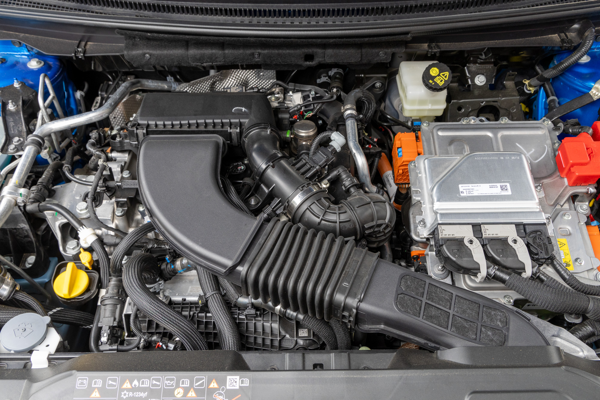 Test drive: Renault Rafale hyper hybrid E-Tech 4x4 300, Photo © DRIVE Media Group/Thanassis Koutsogiannis