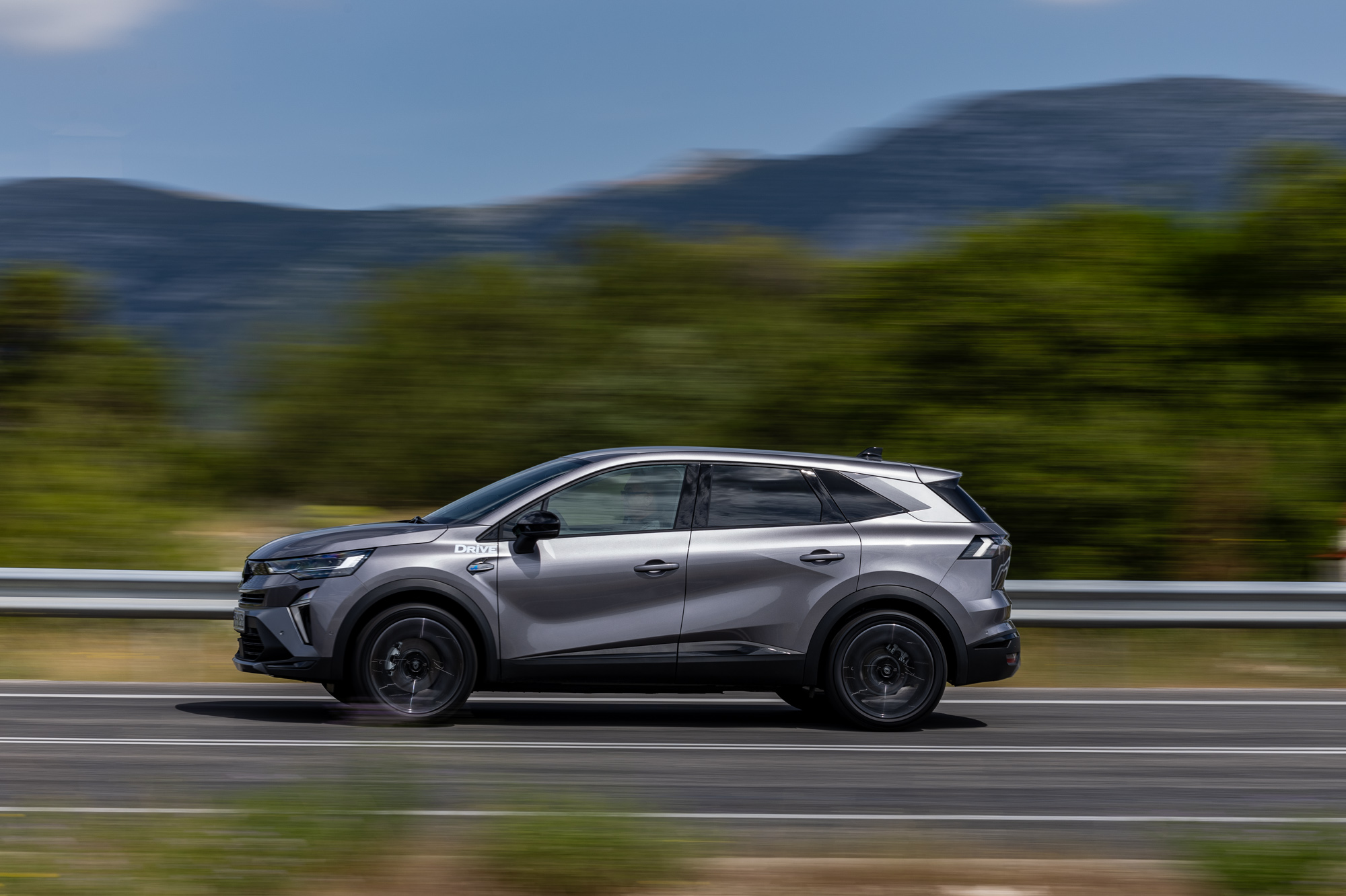 Test drive: Renault Symbioz full hybrid E-Tech 145, Photo © DRIVE Media Group/Thanassis Koutsogiannis