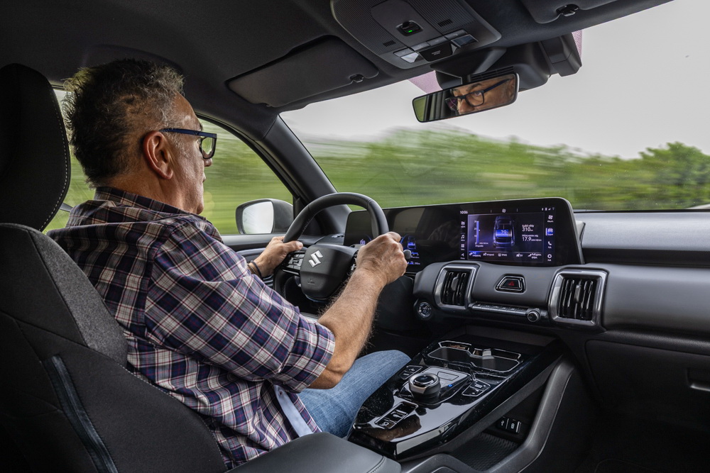 Test drive: Suzuki e Vitara 2WD 61 kWh, Photo © DRIVE Media Group/Thanassis Koutsogiannis