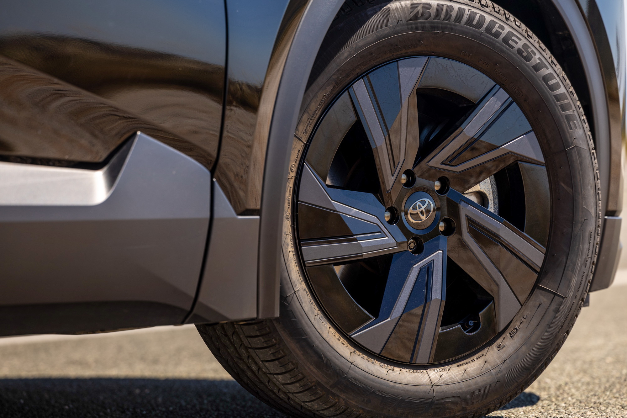 Test drive: Toyota C-HR+, Photo © DRIVE Media Group/Thanassis Koutsogiannis