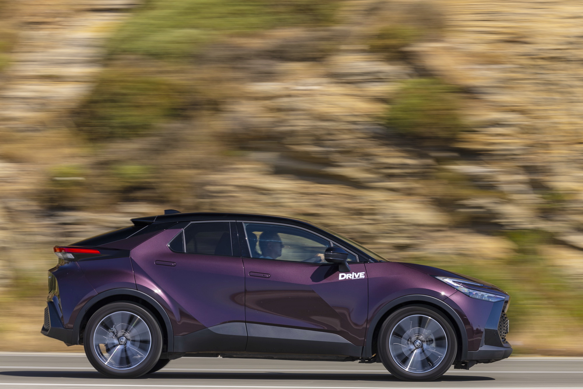 Test drive: Toyota C-HR 1.8 HEV, Photo © DRIVE Media Group/Thanassis Koutsogiannis