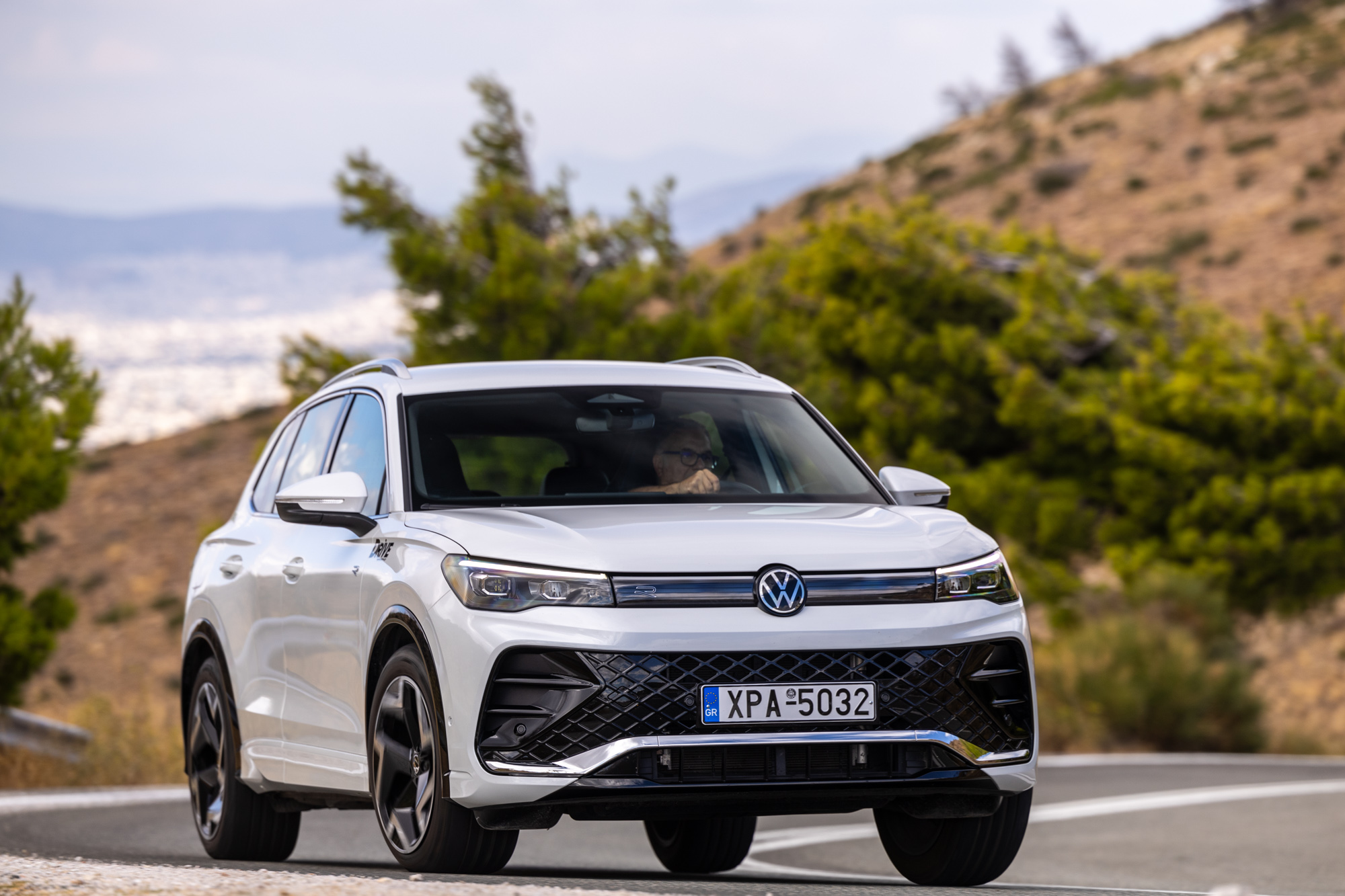  Test drive: Volkswagen Tiguan 1.5 eHybrid, Photo © DRIVE Media Group/Thanassis Koutsogiannis