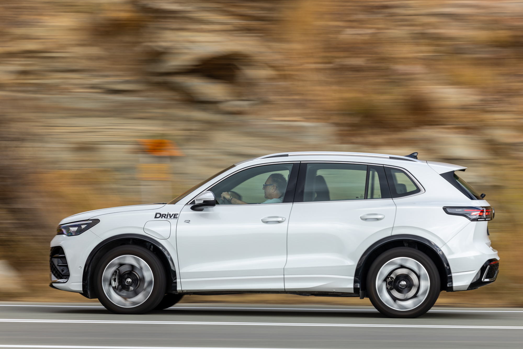  Test drive: Volkswagen Tiguan 1.5 eHybrid, Photo © DRIVE Media Group/Thanassis Koutsogiannis