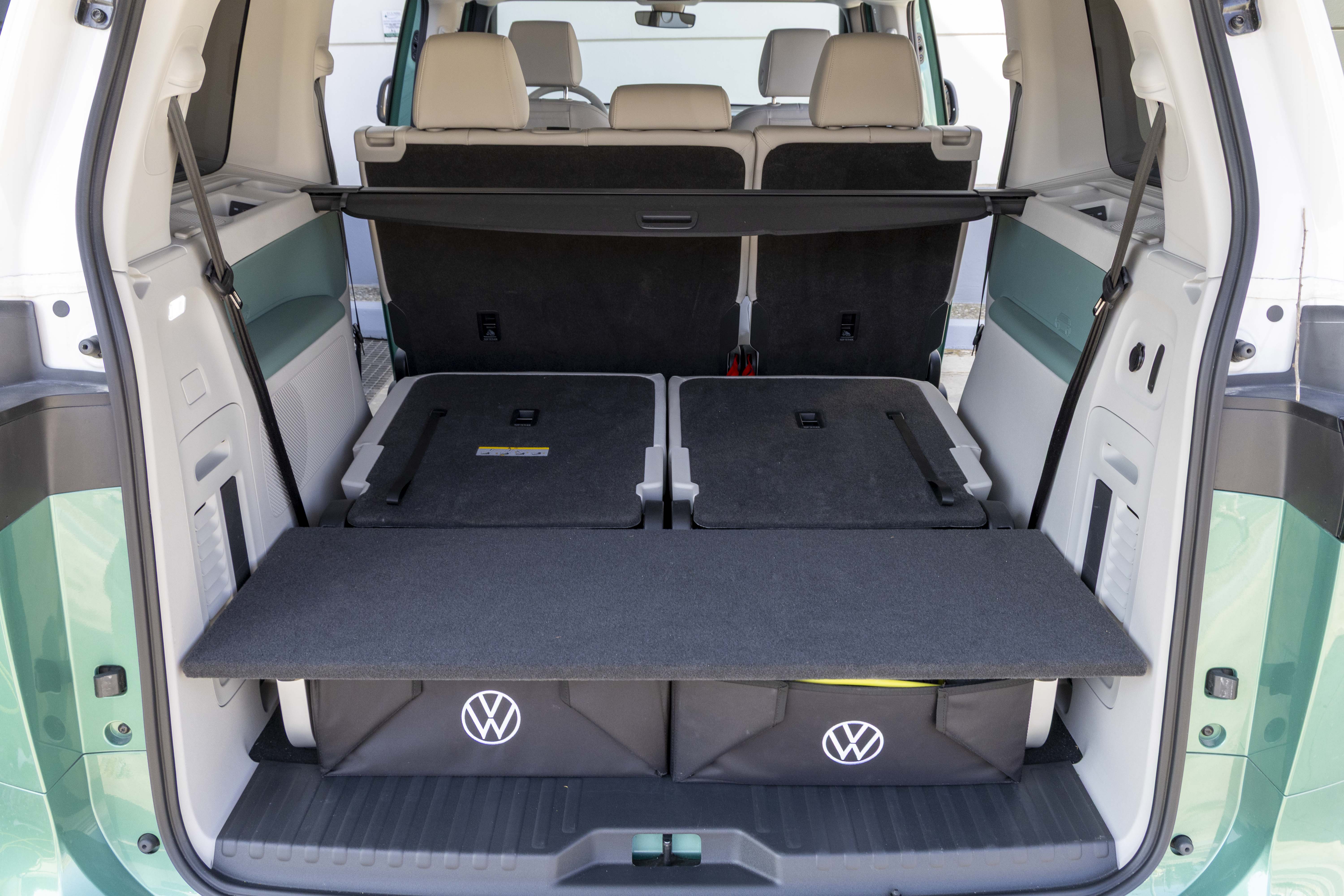Test drive: Volkswagen ID. Buzz 7θέσιο, Photo © DRIVE Media Group/Thanassis Koutsogiannis