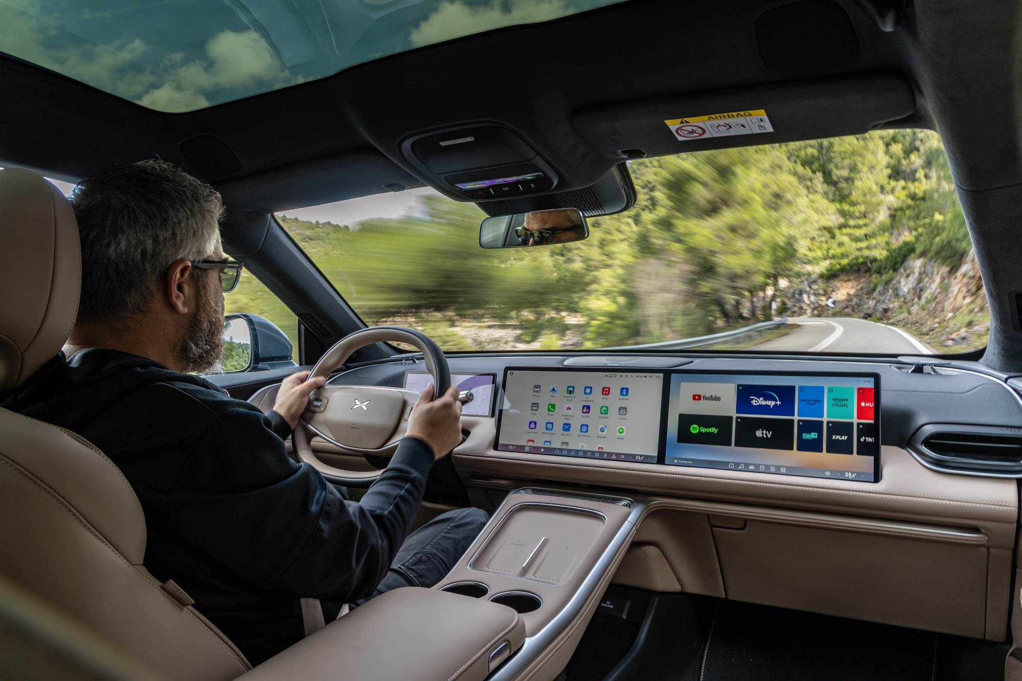 Test drive: XPeng G9 Long Range Pro RWD, Photo © DRIVE Media Group/Thanassis Koutsogiannis