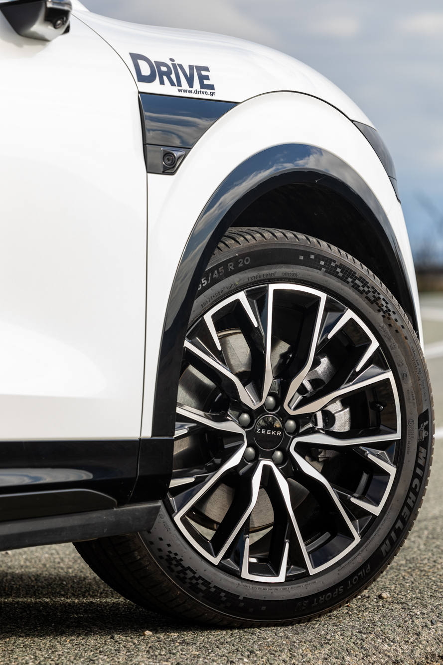 Test drive: Zeekr 7X Long Range, Photo © DRIVE Media Group/Thanassis Koutsogiannis