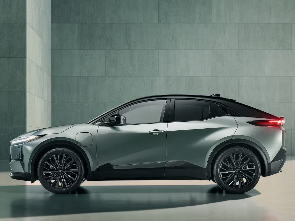 Toyota C-HR+