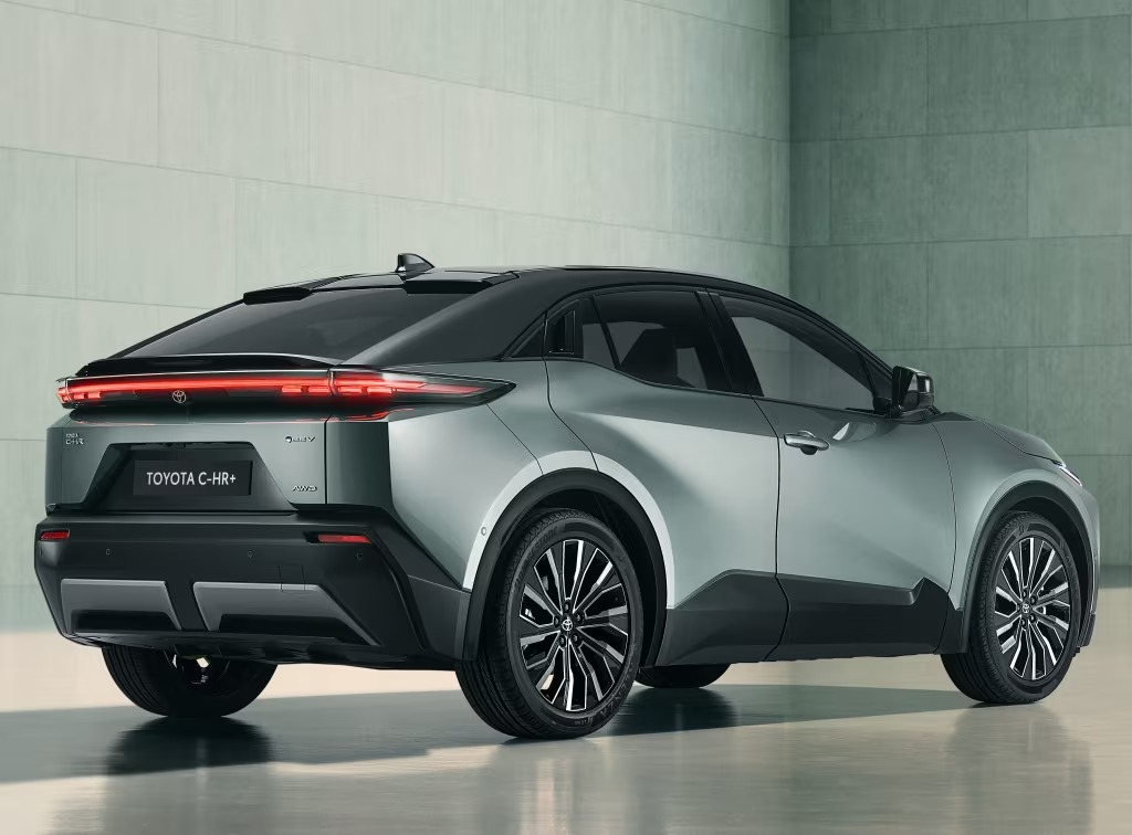 Toyota C-HR+