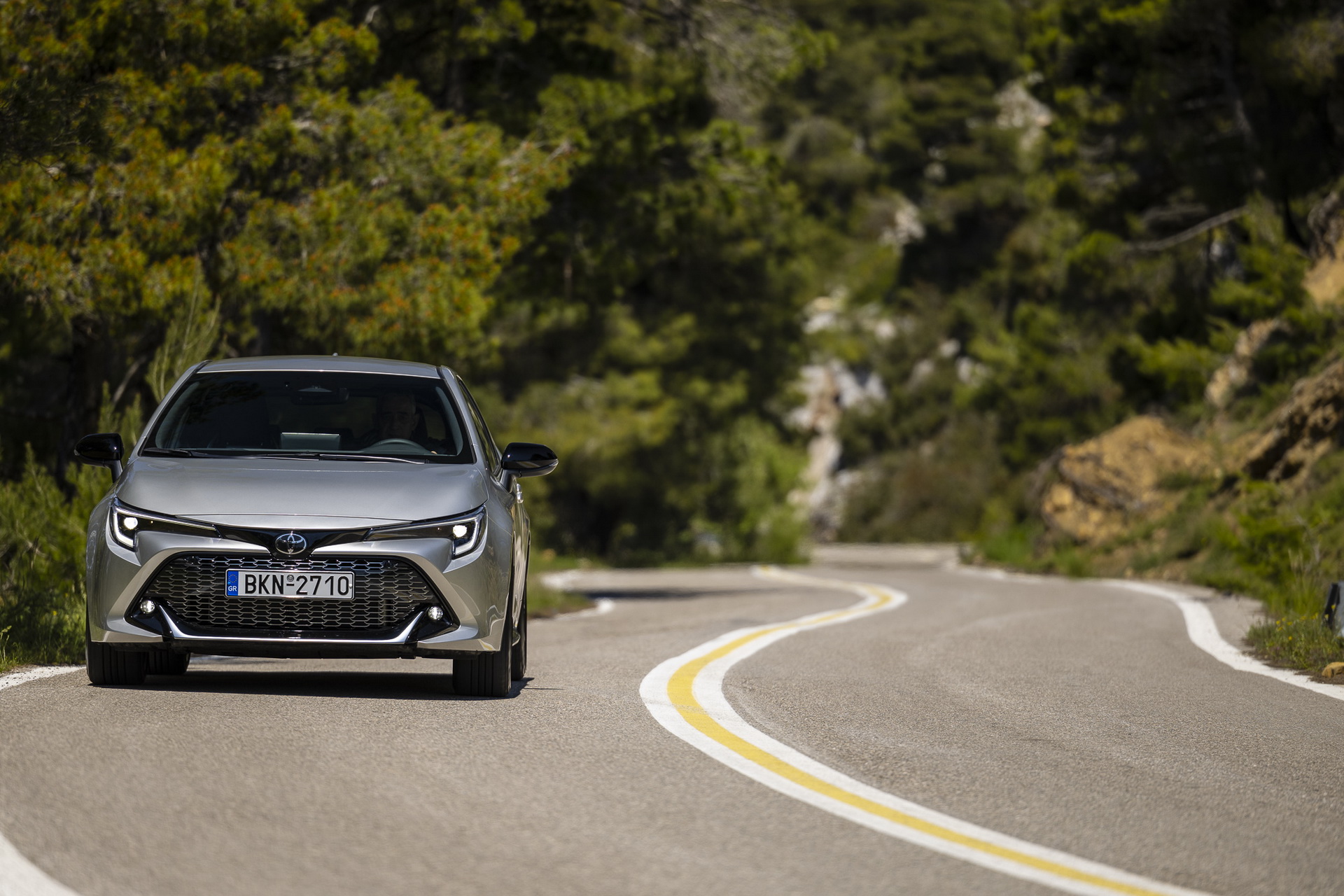 Test drive: Toyota Corolla 1.8 Hybrid 140 PS, Photos © DRIVE Magazine, Thanassis Koutsogiannis