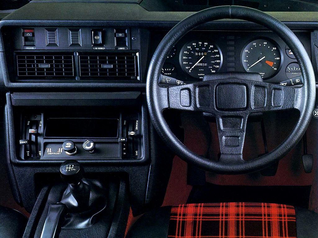 Triumph TR7