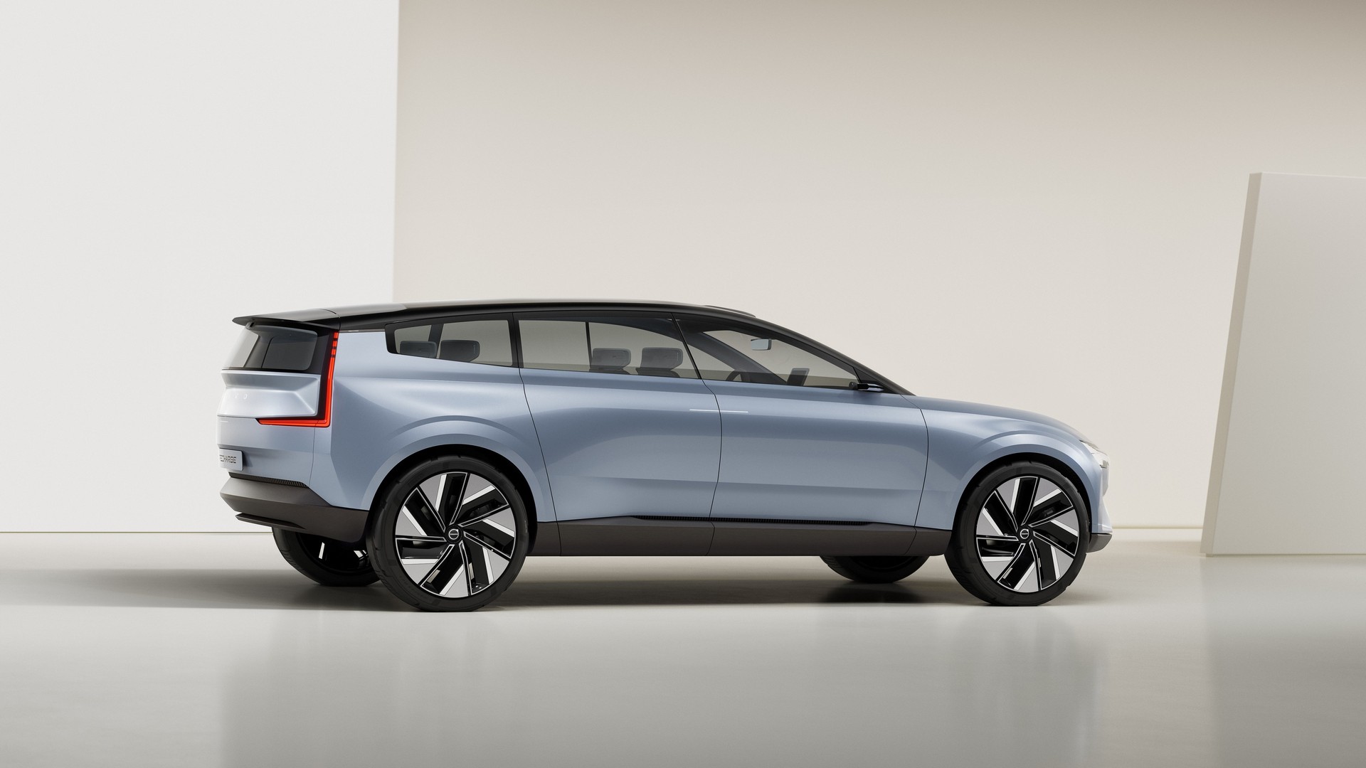 Volvo Concept Recharge, Volvo XC90