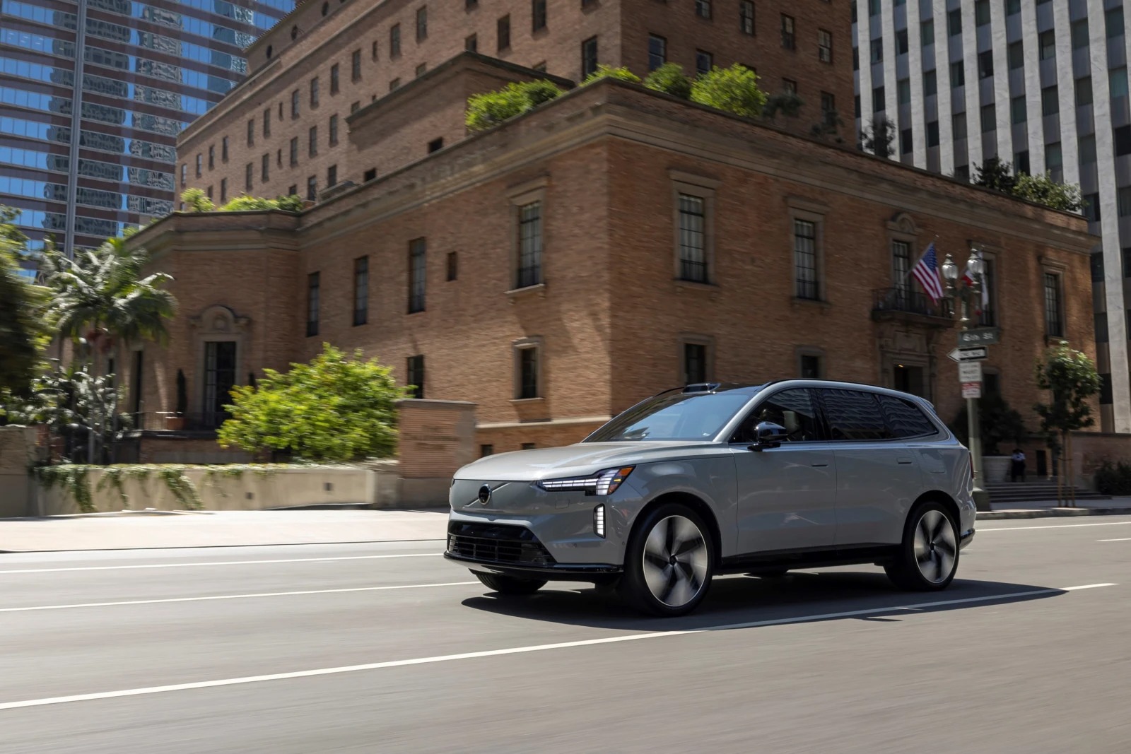 Volvo EX90