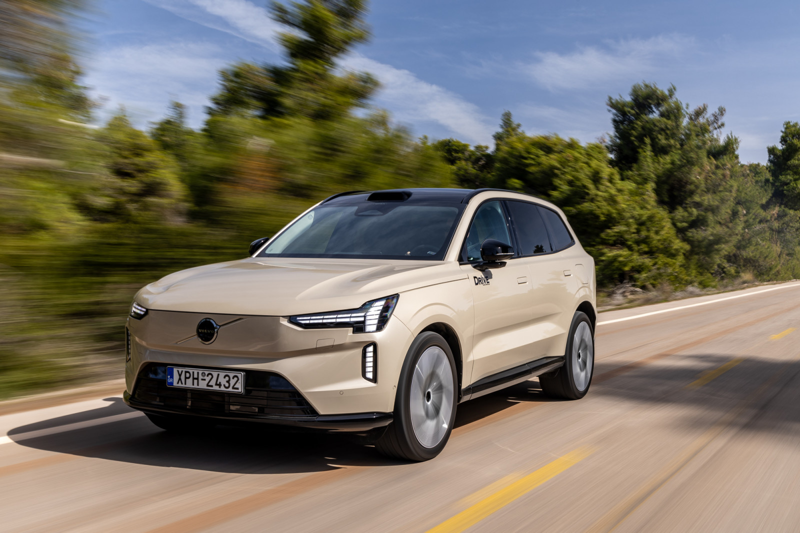 Volvo EX 90 