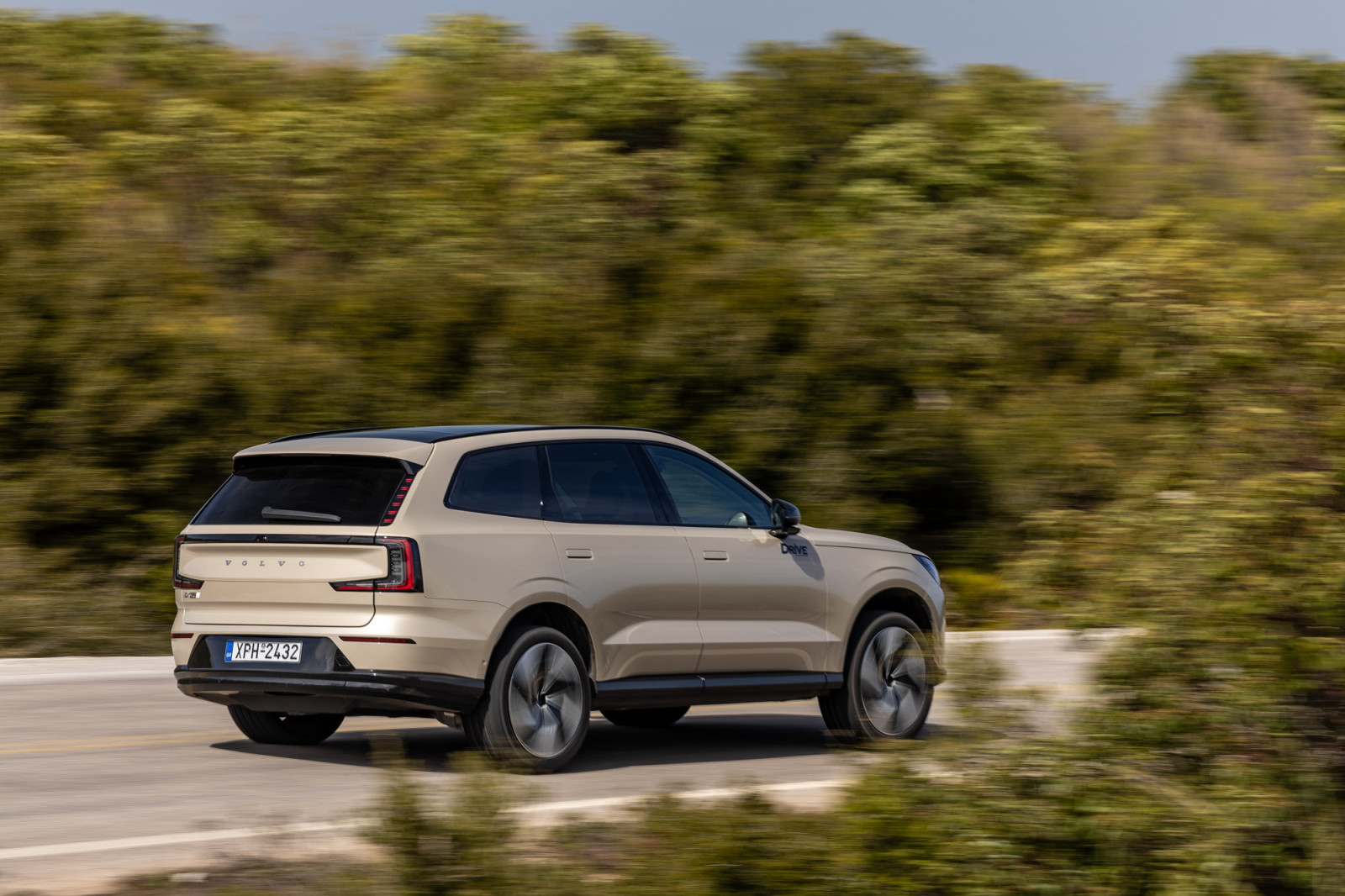 Volvo EX 90 