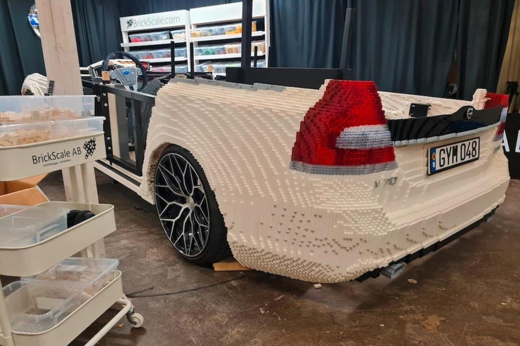 Lego Volvo V70
