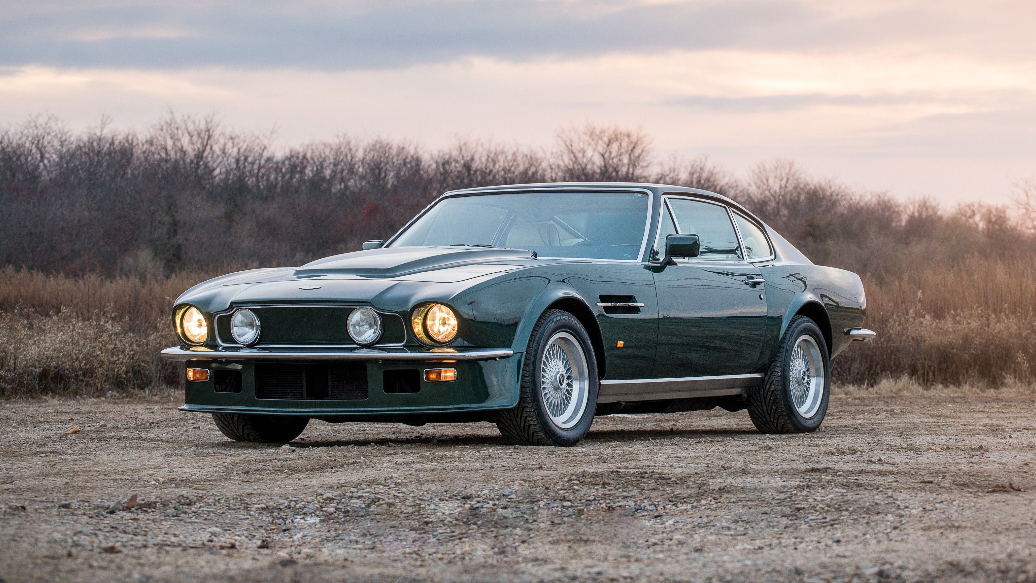 Ο James Bond εθεάθη να οδηγεί μια Aston Martin V8 Vantage [video] Drive