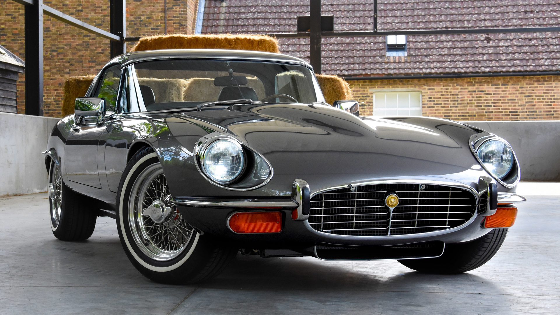 έ έ Jaguar E Type Series 3 Drive