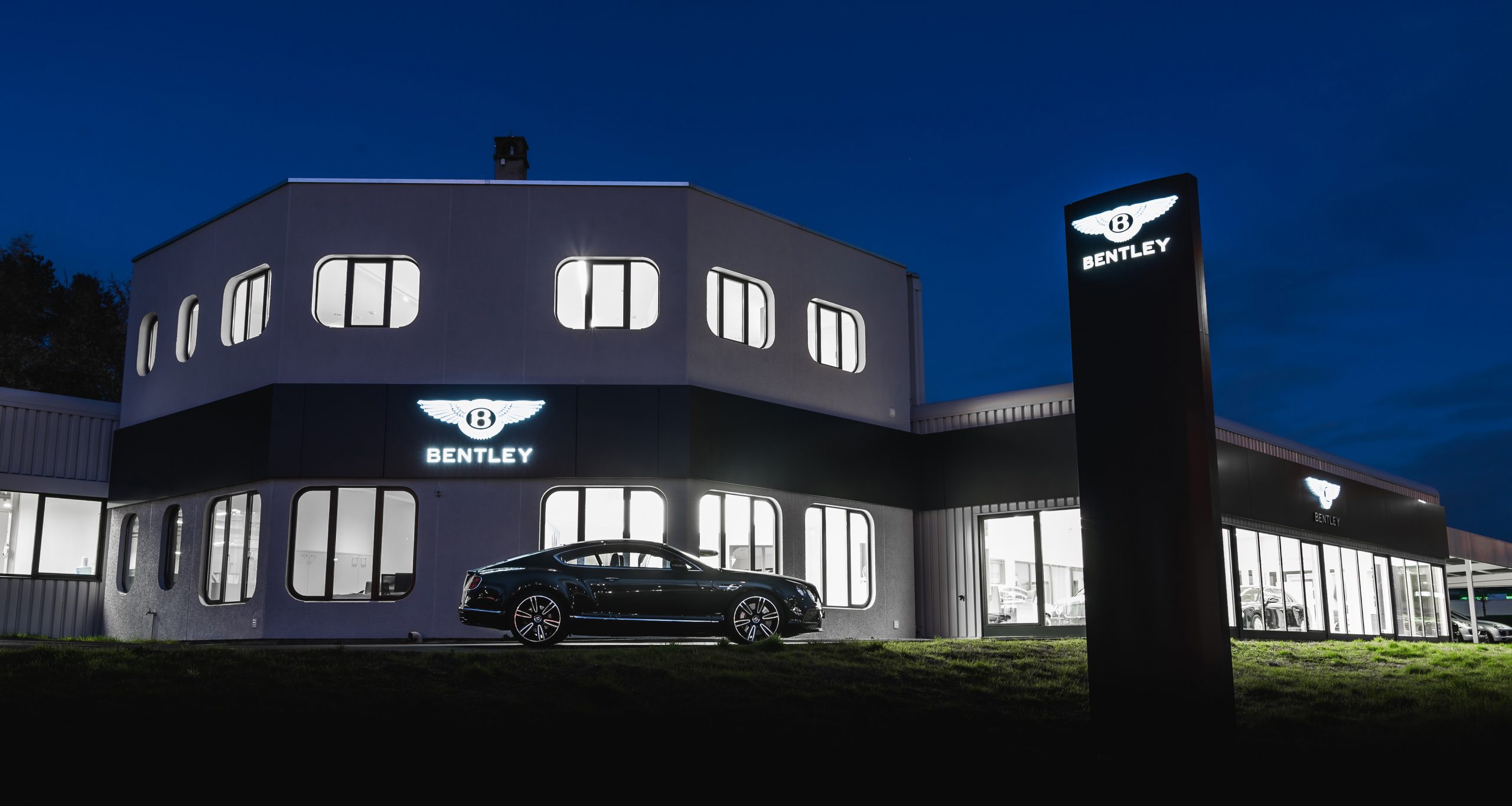 Bentley: To 2025 το πρώτο της ηλεκτρικό
