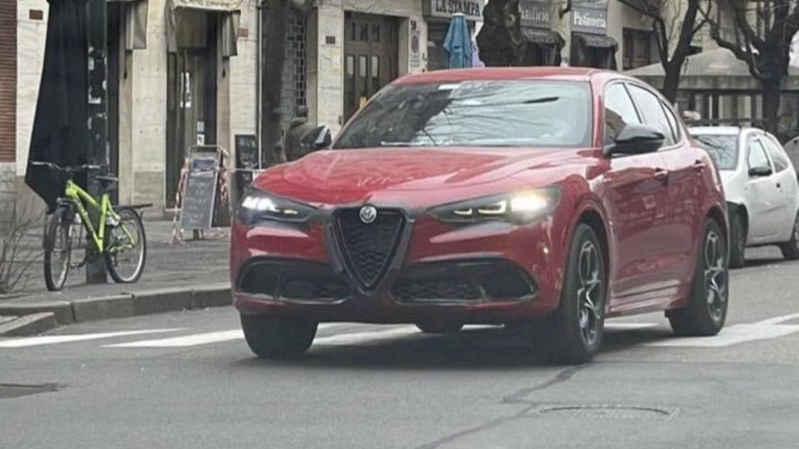 Prime immagini dell’Alfa Romeo Stelvio aggiornata
