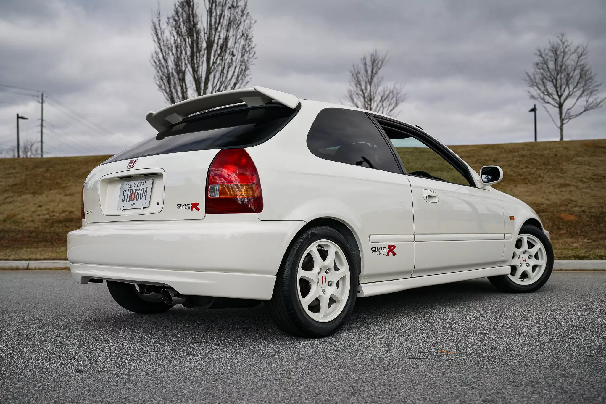 Πόσα θα έδινες για αμόλυντο Honda Civic Type R του 1998; | Drive