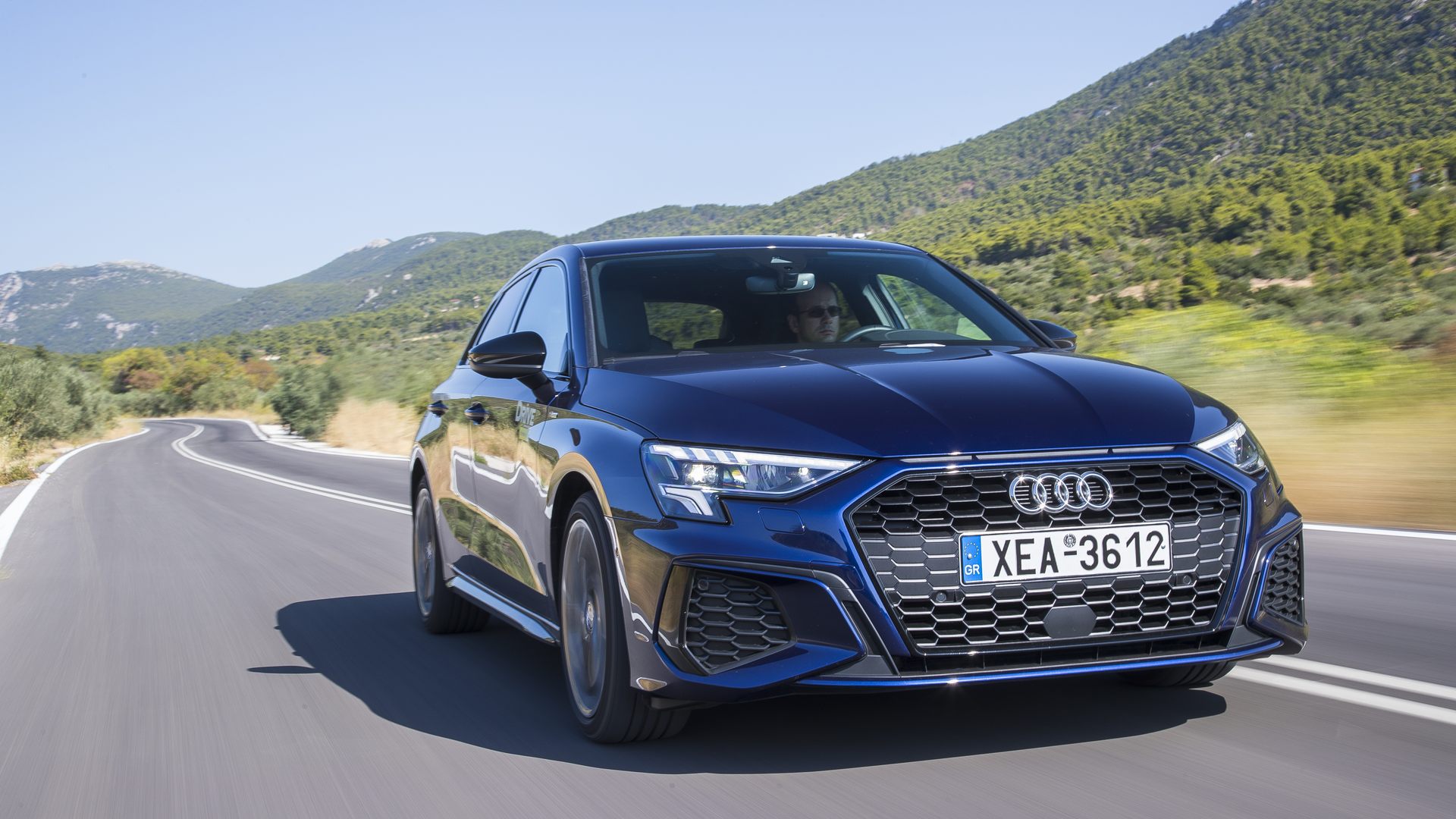 Test drive Audi A3 Sportback 35 TFSI MHEV S tronic Drive