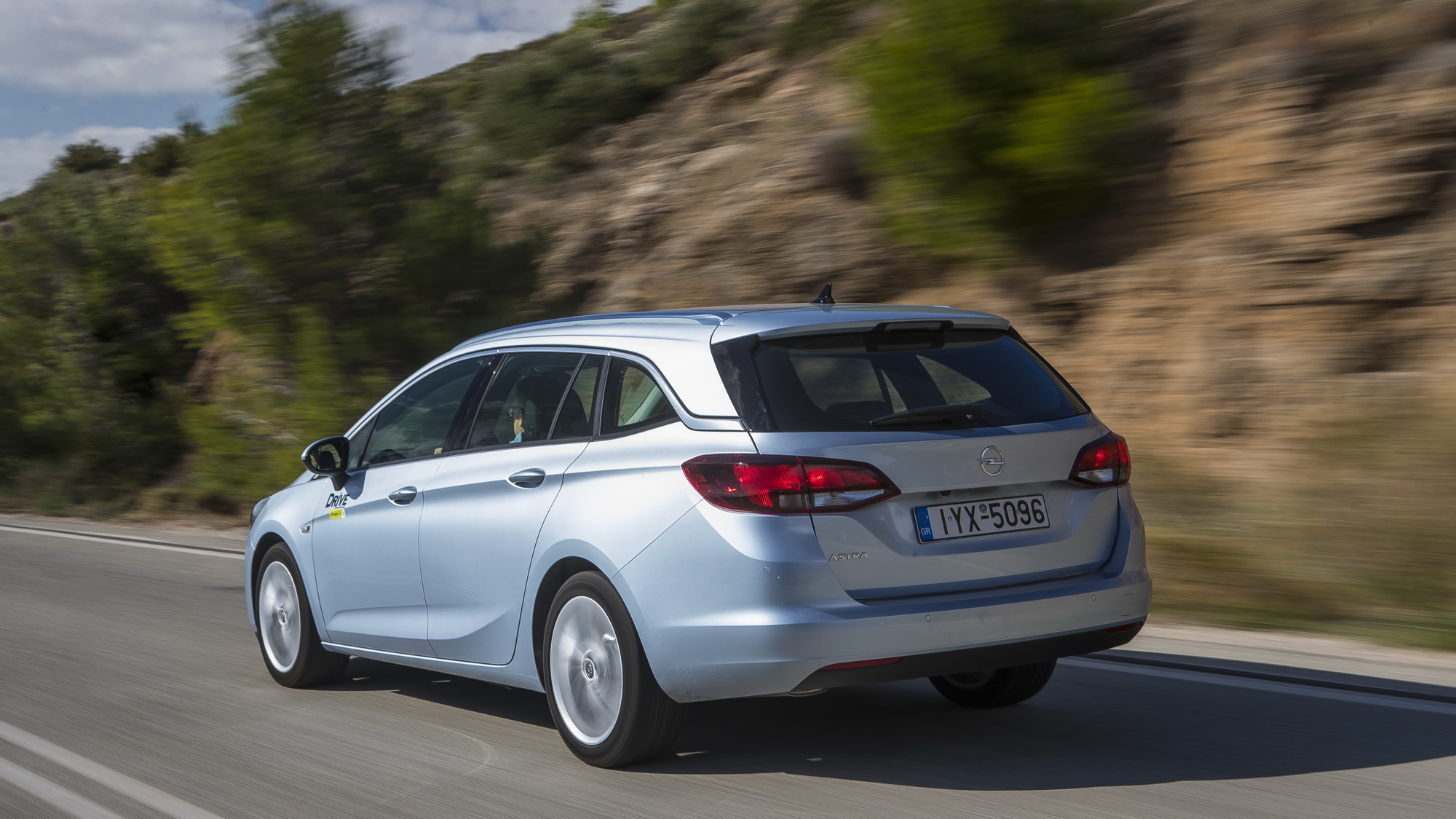 Opel Astra Sports Tourer 1 4 Turbo