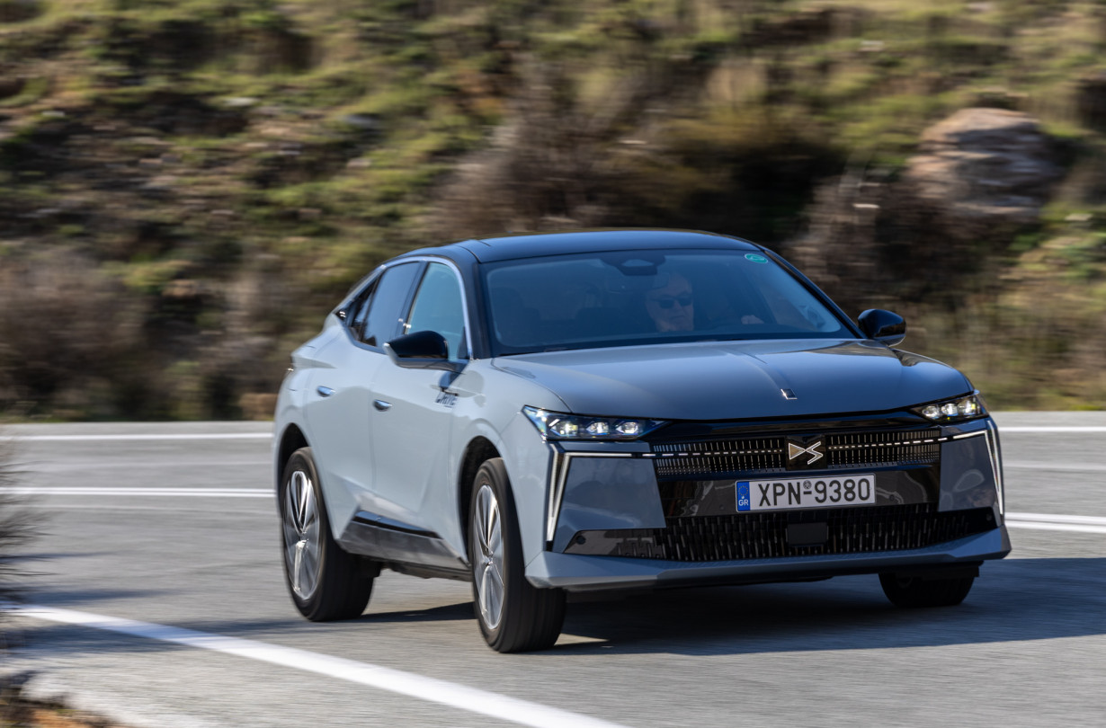 Test drive: DS N°4 E-Tense, Photo @ DRIVE Media Group/Thanassis Koutsogiannis